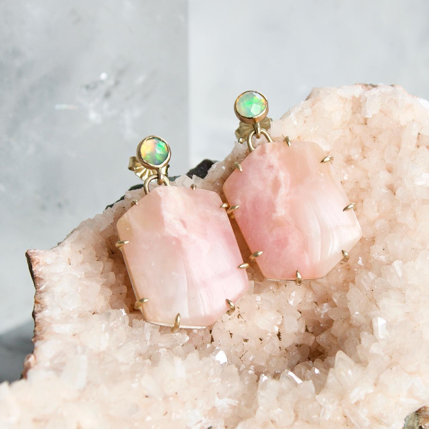 Opal, two ways.🍬🩰✨
.
.
.
.
.
.
.
.
.
.
.
.
.
.
.
.
.
.
.
.
.
.
.
.
.
.
.
.
.
.
#ethiopianopal #peruvianpinkopal #opalearrings #oneofakindearrings #handmadeopalearrings #emilyklopstein #emilyklopsteinjewelry #milwaukeejeweler #uniquejewelry #pinkopa