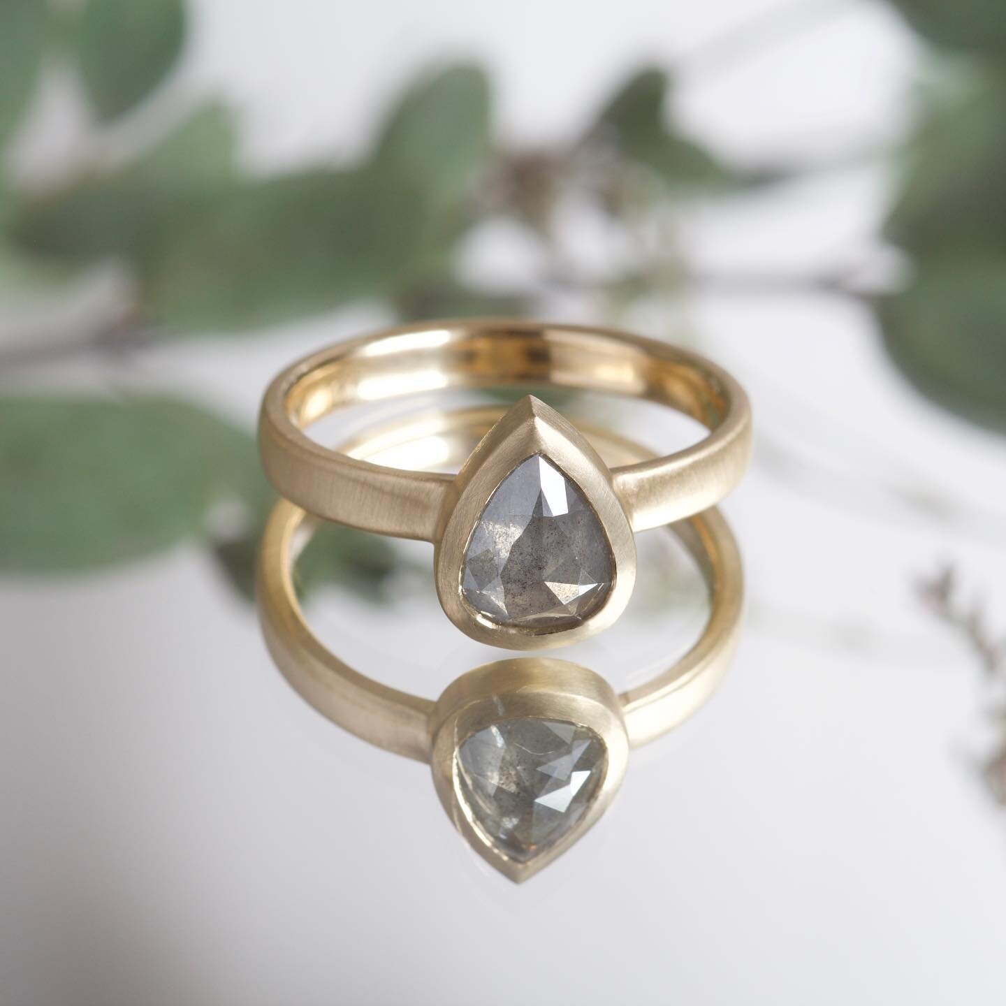 Mystical ✨ Magical ✨ Mood
.
.
.
.
.
.
.
.
.
.
.
.
.
.
.
.
.
.
.
.
.
.
.
.
.
#mood #greydiamondring #rosecutdiamondring #handmadeengagementring #saltandpepperdiamondring #peardiamondring #uniqueengagementrings #dreamyrings #emilyklopstein #emilyklopst