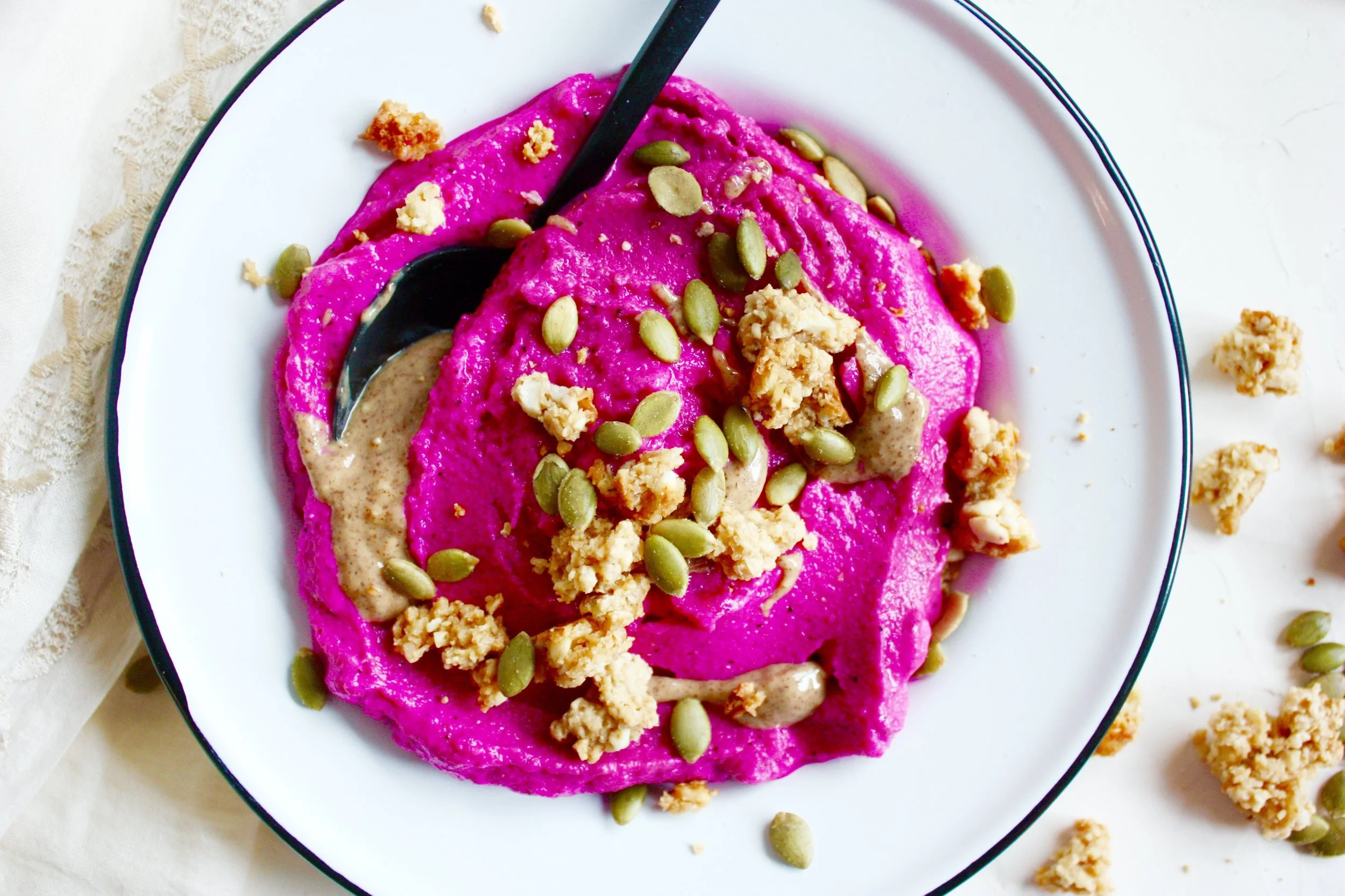 Pitaya Cauliflower Smoothie Bowl 