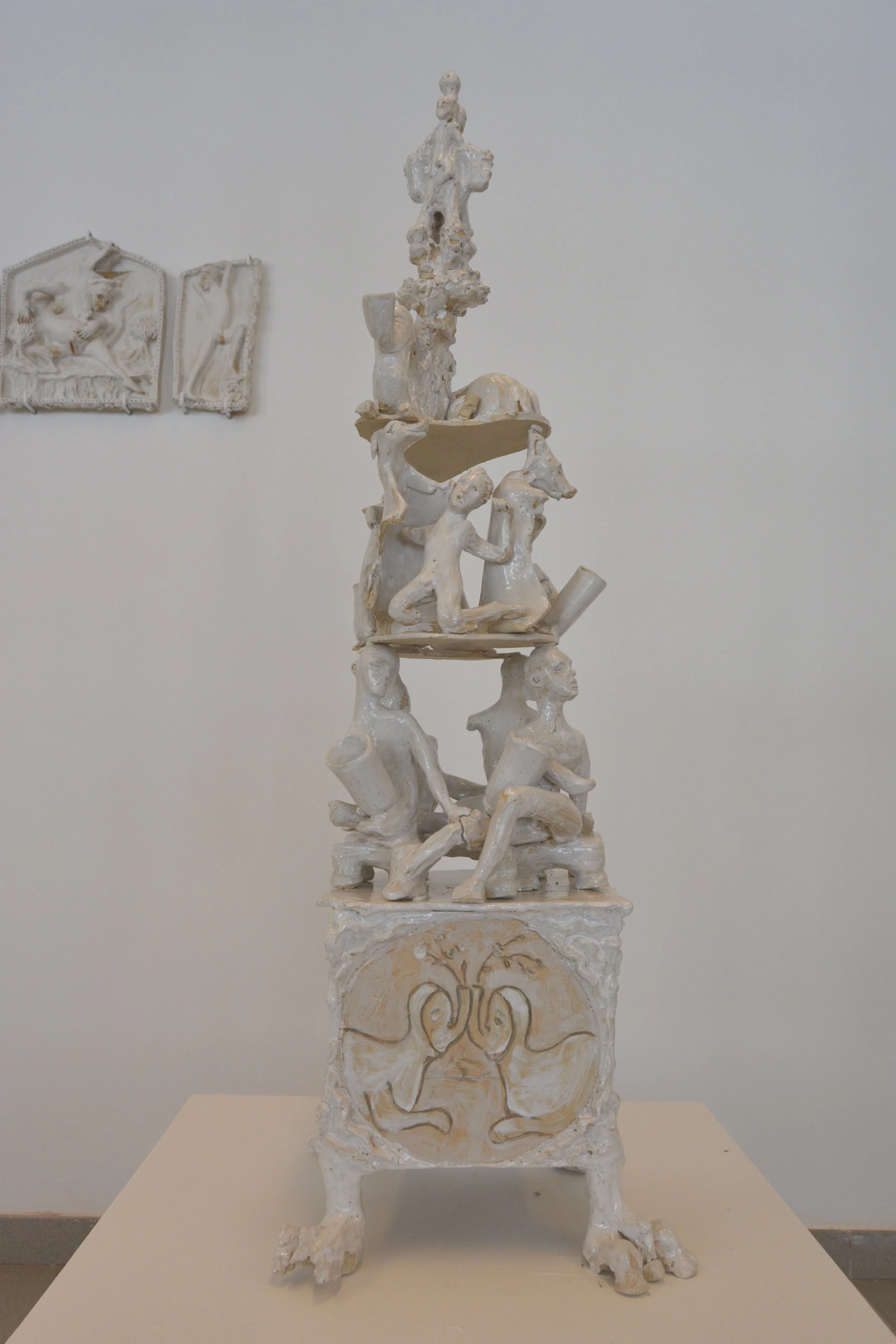 Tuliper, Ceramic. 3.5ft x 1.2ft