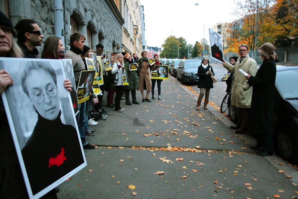Supporters of slain journalist Anna Politkovskaya