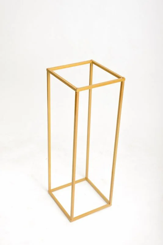 Metal Centerpiece Plinth 80cmH (Gold)