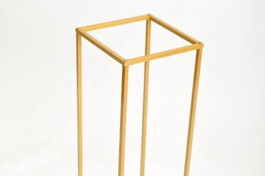 Metal Centerpiece Plinth 80cmH (Gold)
