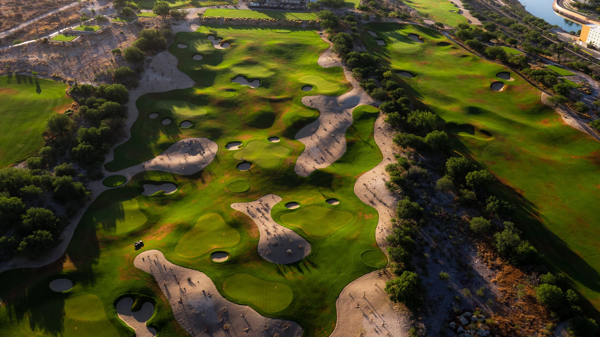 @vstr.xyz -PuertaCortes-13.jpg