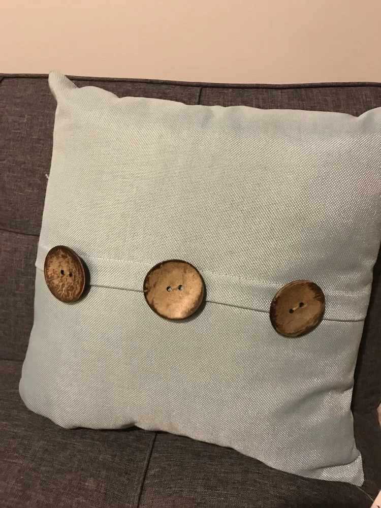 ACCENT PILLOWS