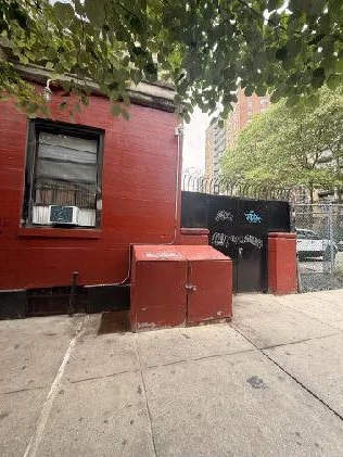 img100.jpg