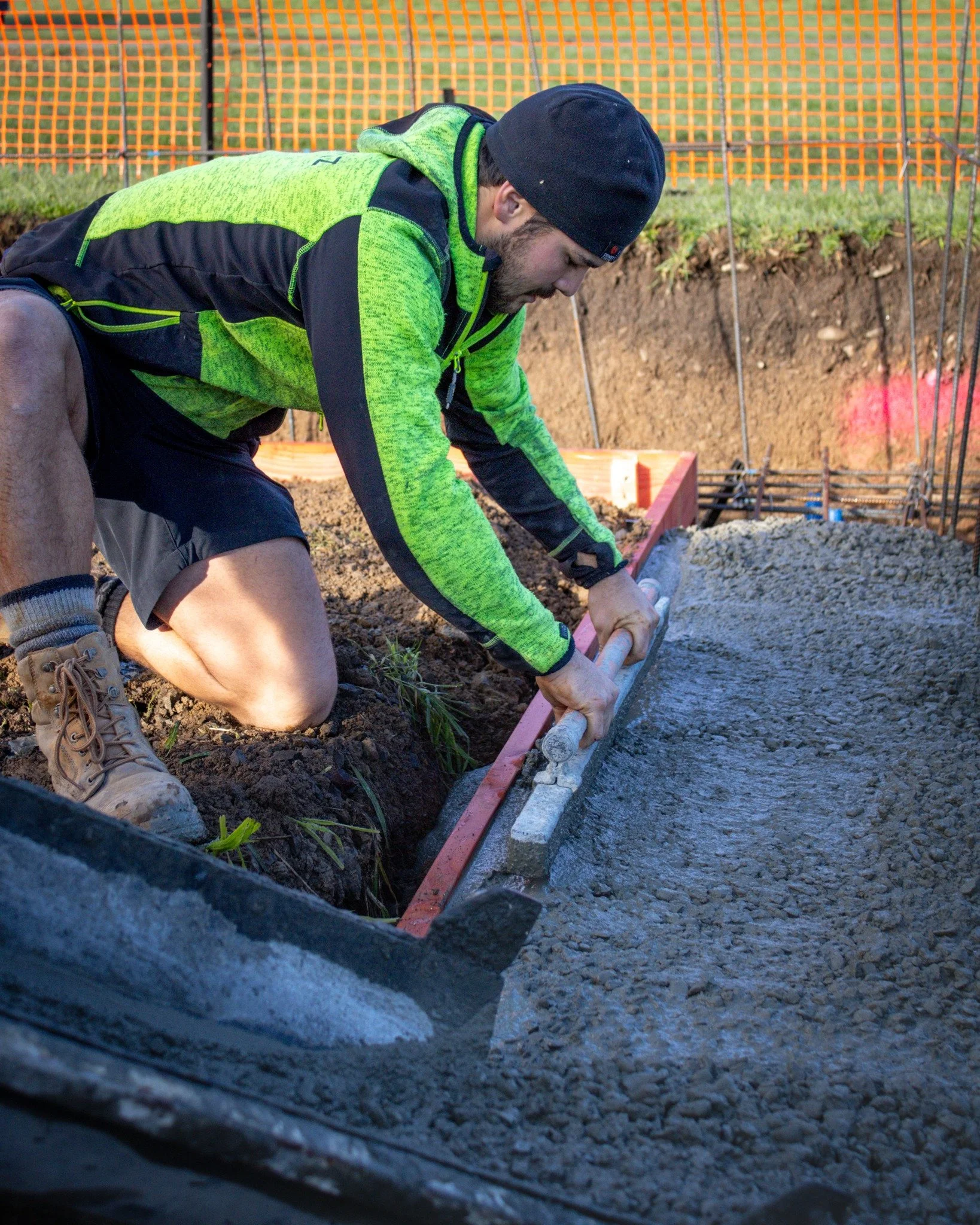 Tama prepping a concrete foundation for a new block wall to retain the change in driveway levels.

#newvisionlandscapes #nvl #nvp #nvpools #landscapearchitecture #landscapedesign #nvdesign #teamawesome #teamnvl #nelsontasman #nelsontasmannz