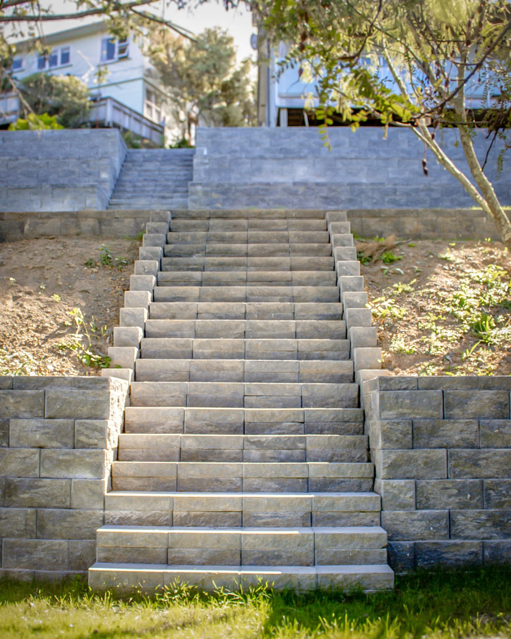 A grand staircase built from Firth concrete blocks, transforming a steep slope into a functional feature. 🤩

#newvisionlandscapes #nvl #nvp #nvpools #landscapearchitecture #landscapedesign #nvdesign #teamawesome #teamnvl #nelsontasman #nelsontasmann