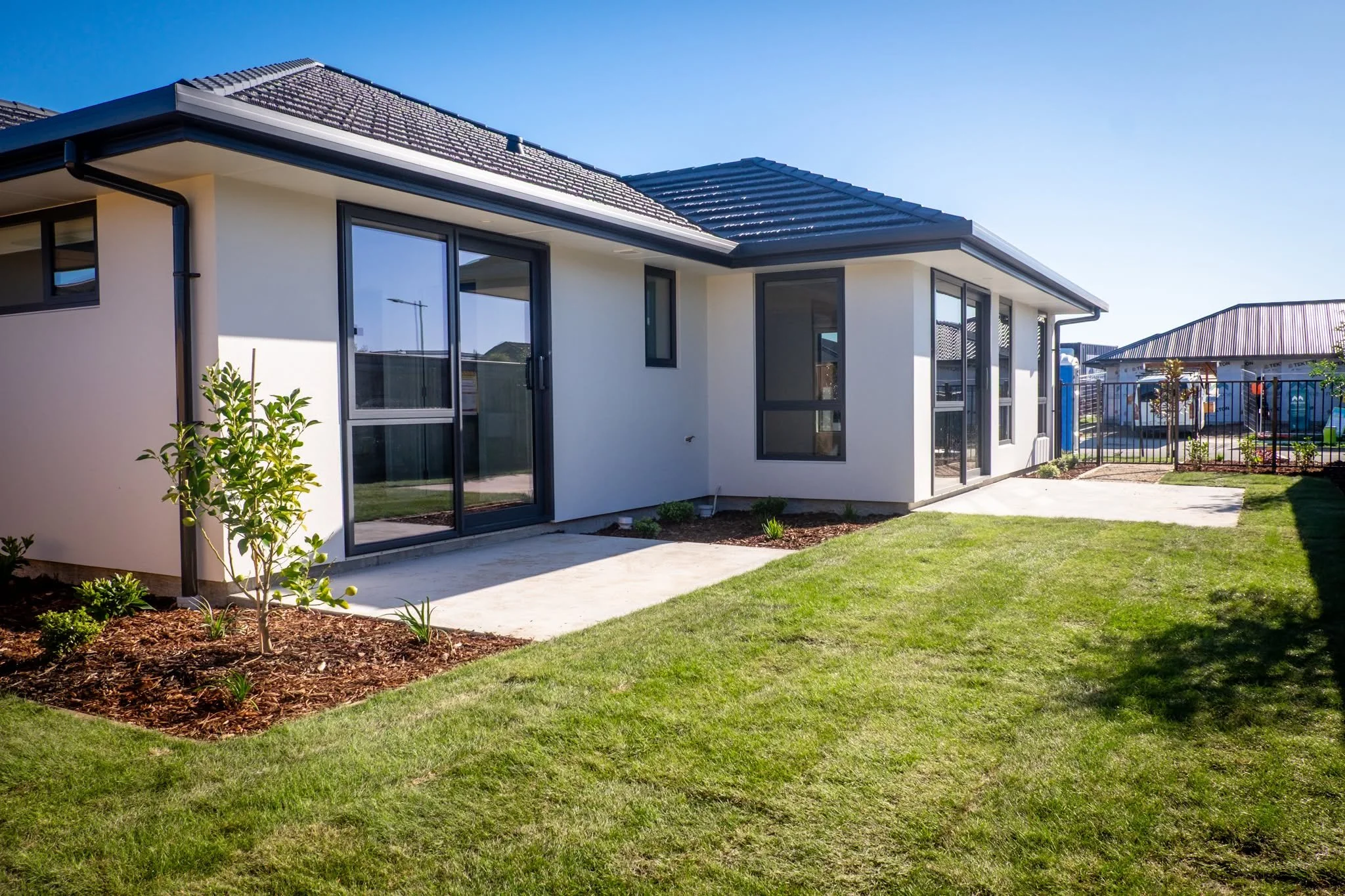 A @gjgardnerhomesnz turnkey project completed, ready for the new owners to move in and enjoy their new home. 🤩

#newvisionlandscapes #nvl #nvp #nvpools #landscapearchitecture #landscapedesign #nvdesign #teamawesome #teamnvl #nelsontasman #nelsontasm