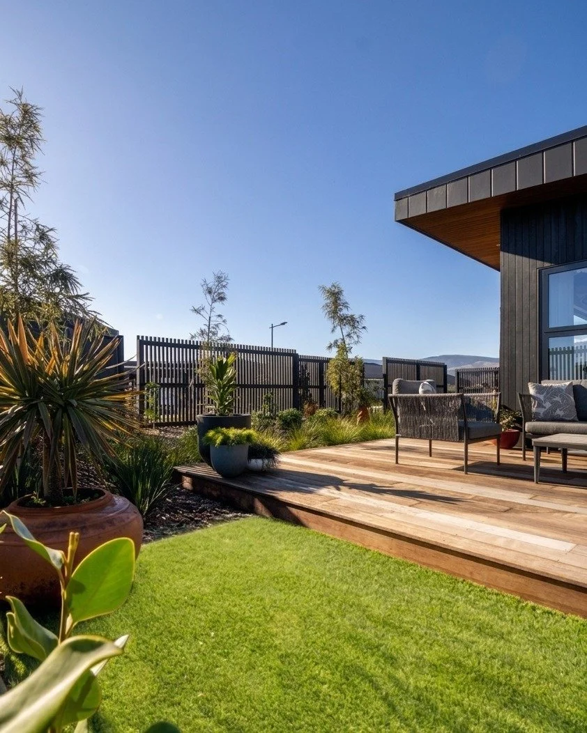 Autumn is in full swing across the region. We love the way the light changes this time of year, highlighting the finished details that keep these properties looking spectacular all year round. 🍁

#newvisionlandscapes #nvl #nvp #nvpools #landscapearc