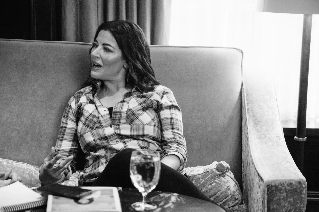 About a month ago my wonderful friend and fellow blogger Cassandra Anderton from Good Life Vancouver got the chance to sit down and interview celebrity cook Nigella Lawson while she was in Vancouver. Cassandra asked me to tag along and take a few photos of their chat . It was a fun morning and Nigella was very down to earth and funny, and I loved hearing her talk about food and places she likes to eat.