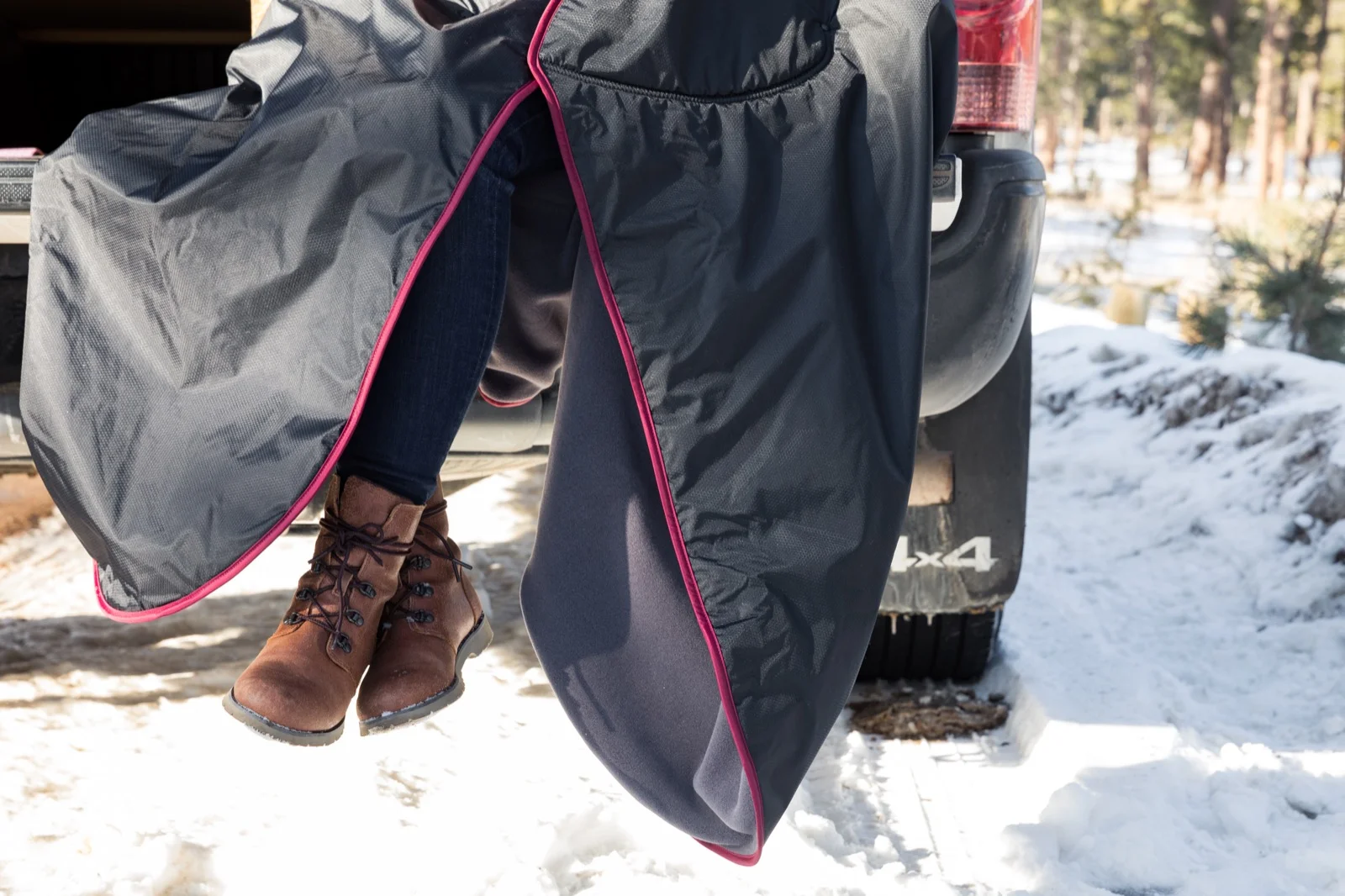 Outdoor Lifestyle Photographer Colorado Mambe Waterproof Blanket Truck Tailgate Wrap Around Black Winter Snow