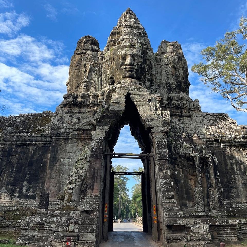 Southern gate of Angkor Thom on a sunny day. #angkorwat #siemreap #angkorthom
