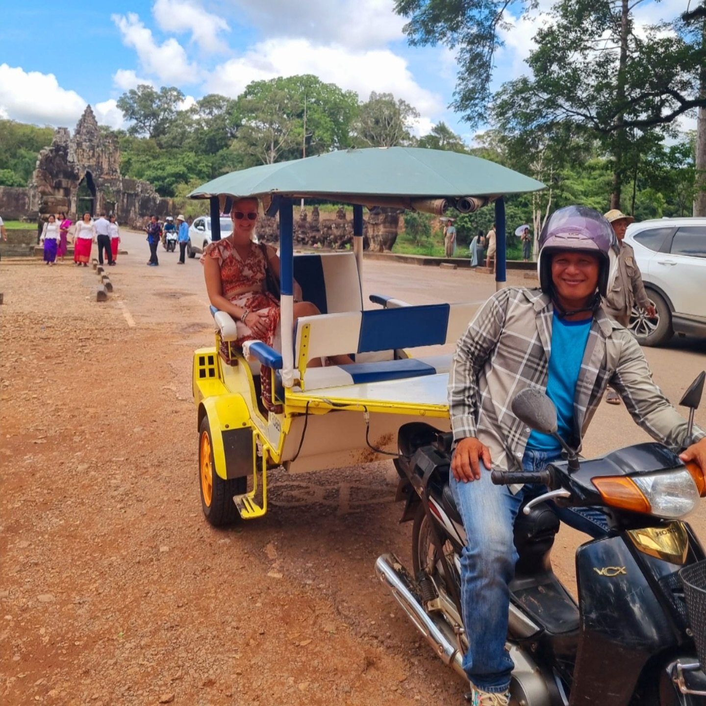 Private tuk tuk tours available. Www.tuktukroben.com for convenient booking online