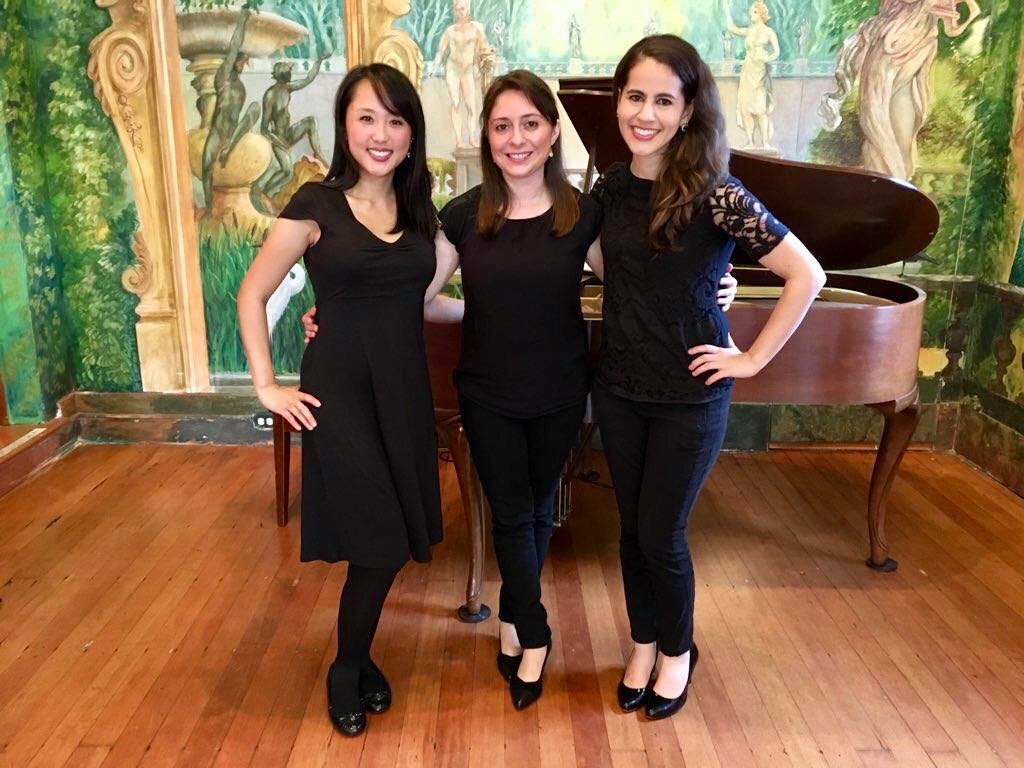 After a lovely noon concert at Throckmorton Theatre with our new cellist, Carlyn Kessler! November 28, 2018
