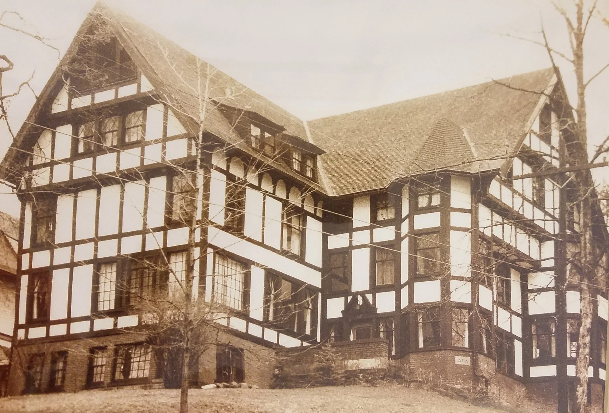 110 Edgemore Lane, the original Shelter