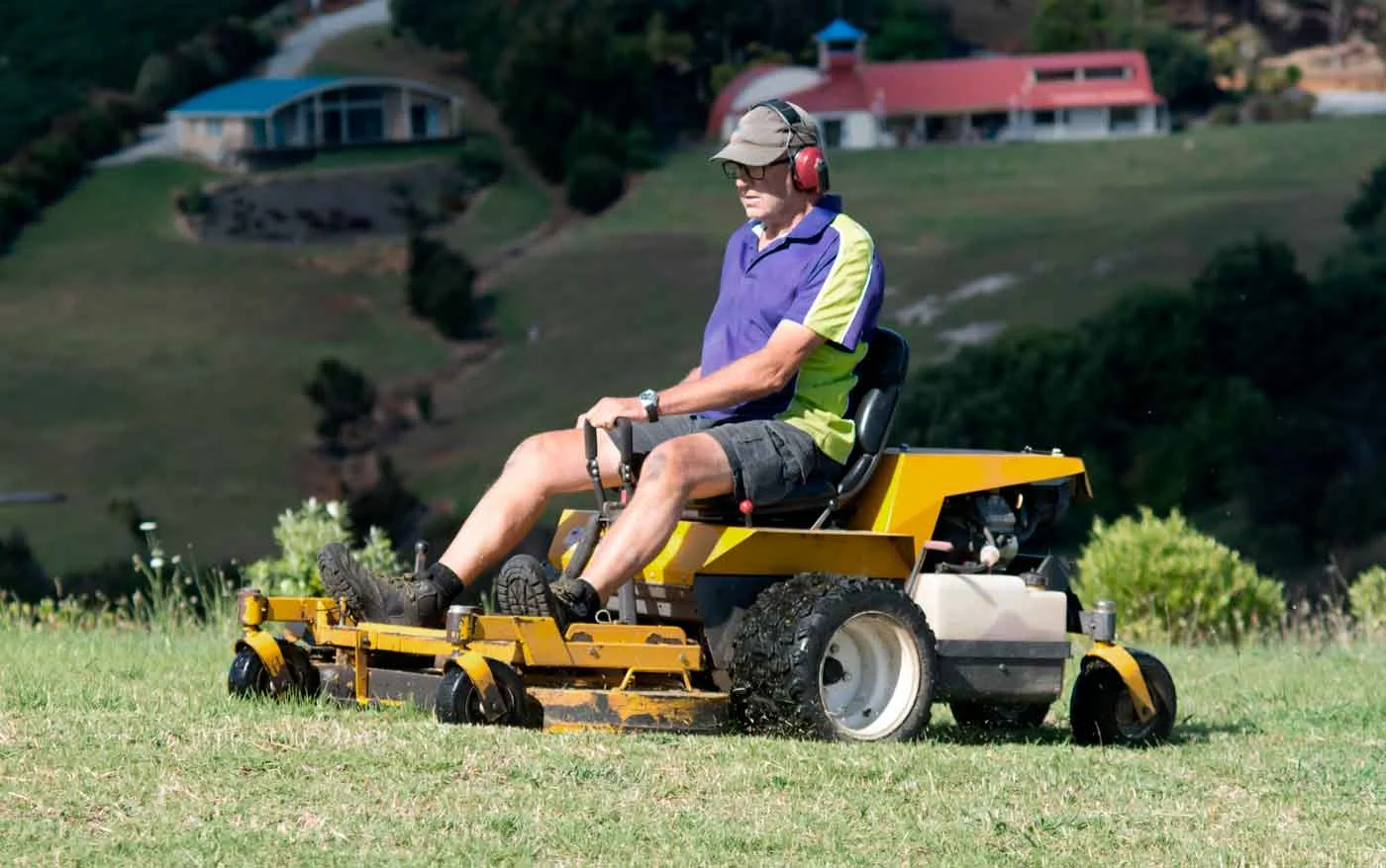Summer Lawn Mowing Advice From the Experts