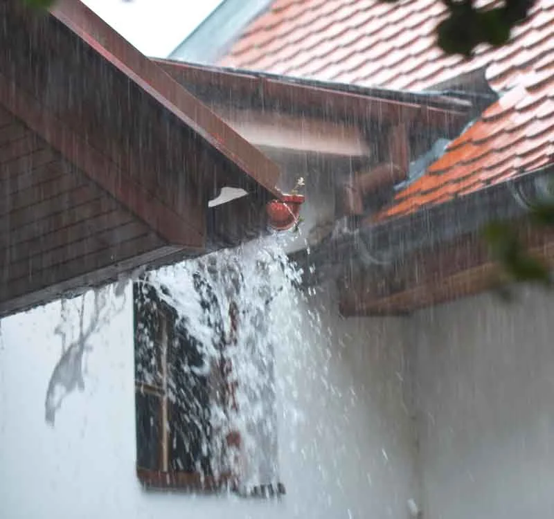 overflowing-gutter.jpg