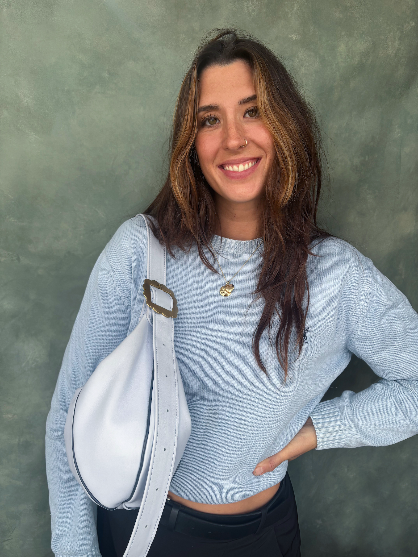 Big Dumpling Icy blue shoulder bag.png