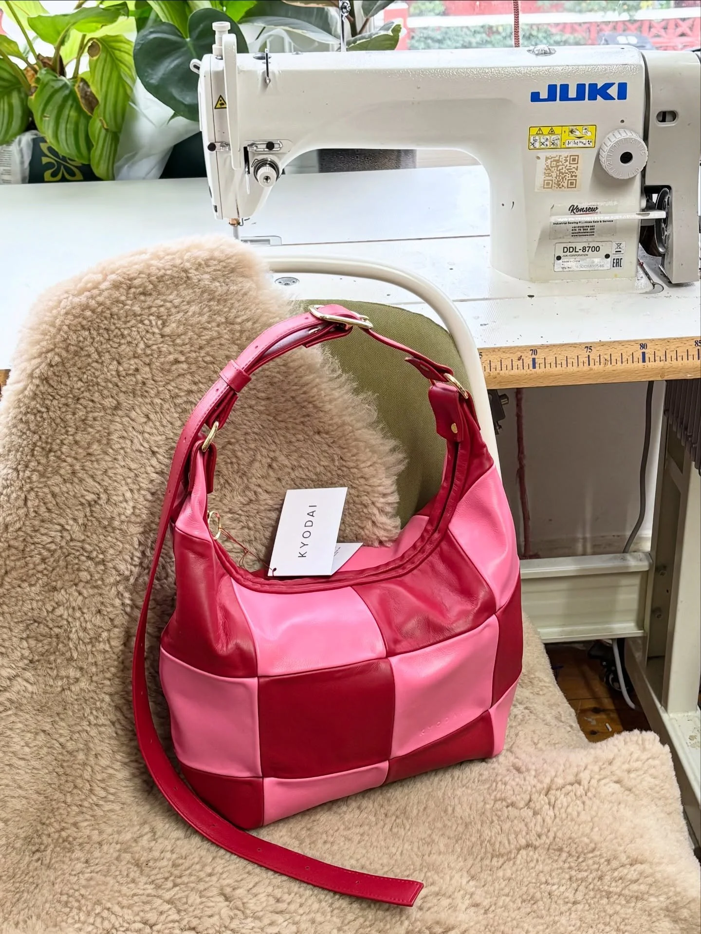 THAT&rsquo;S A WRAP! Just&hellip; wow. The past few months in my studio have been absolutely insane, and I am beyond grateful to every single one of you who supported my little brand by buying a bag. I&rsquo;ve honestly lost count (and still can&rsqu