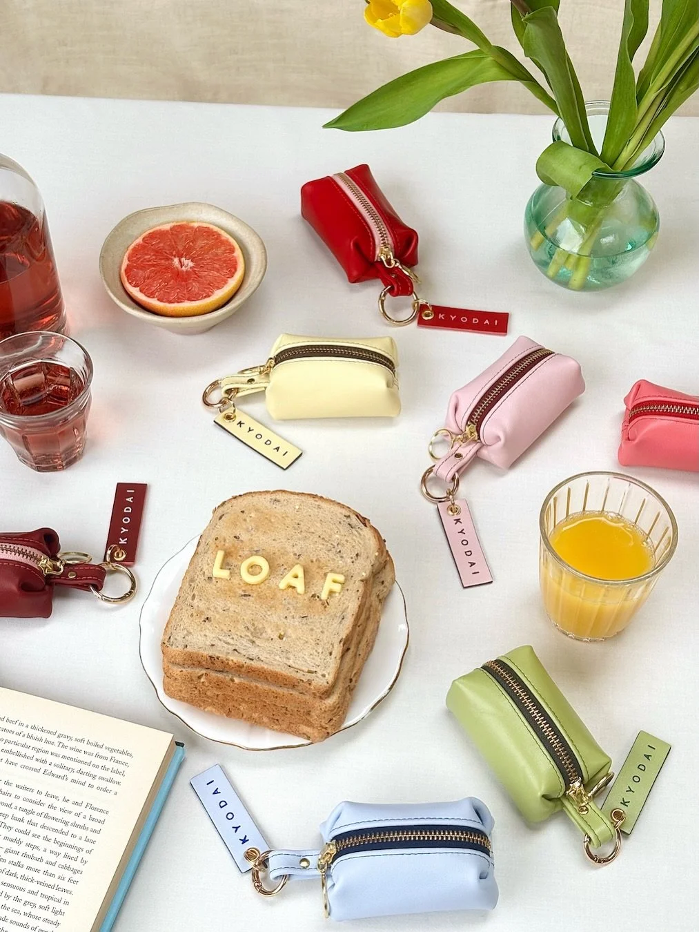 Say hello to Little Loaf!! She is the newest (and smallest) member of the family!! Handcrafted from my reclaimed zip ends and leather offcuts, turning even the tiniest pieces into something functional and absolutely bloody adorable ✨🍞💘🔓♻️

Just cl