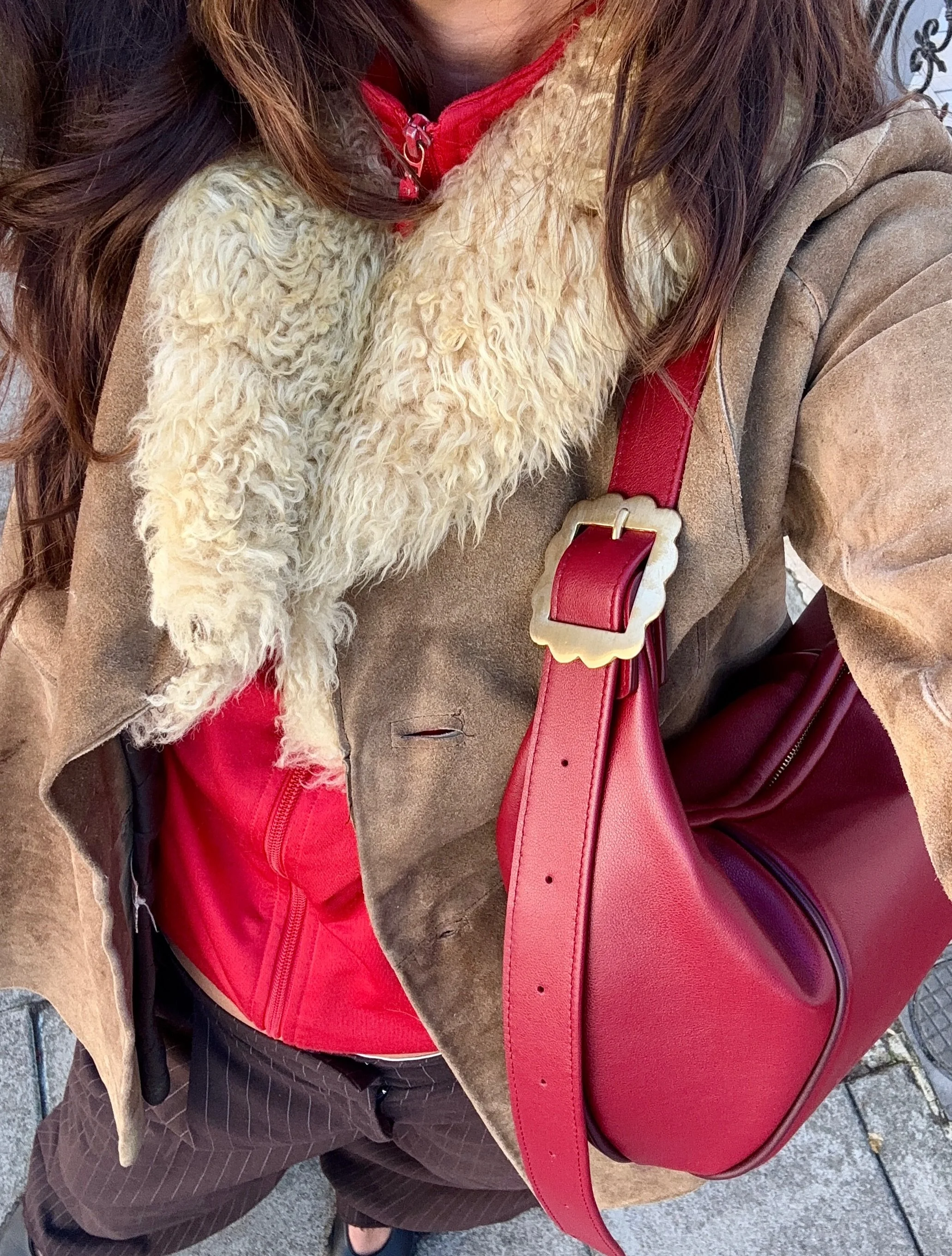 &hearts;️🌶️🍷🌹 She&rsquo;s big, she&rsquo;s beautiful, and she&rsquo;s made from the most gorgeous Merlot deadstock leather, finished with contrasting plum piping. It&rsquo;s safe to say our new Big Dumpling is an absolute new fave of mine! &hearts