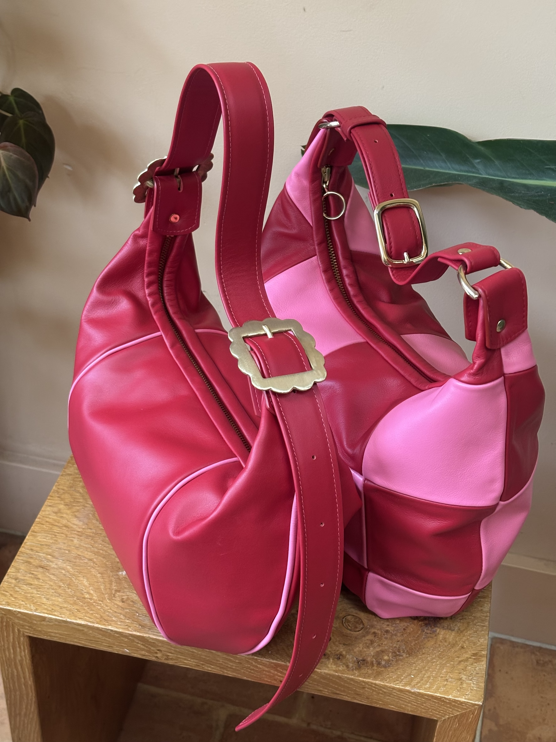 Mou bag bubblegum and Cherry.png