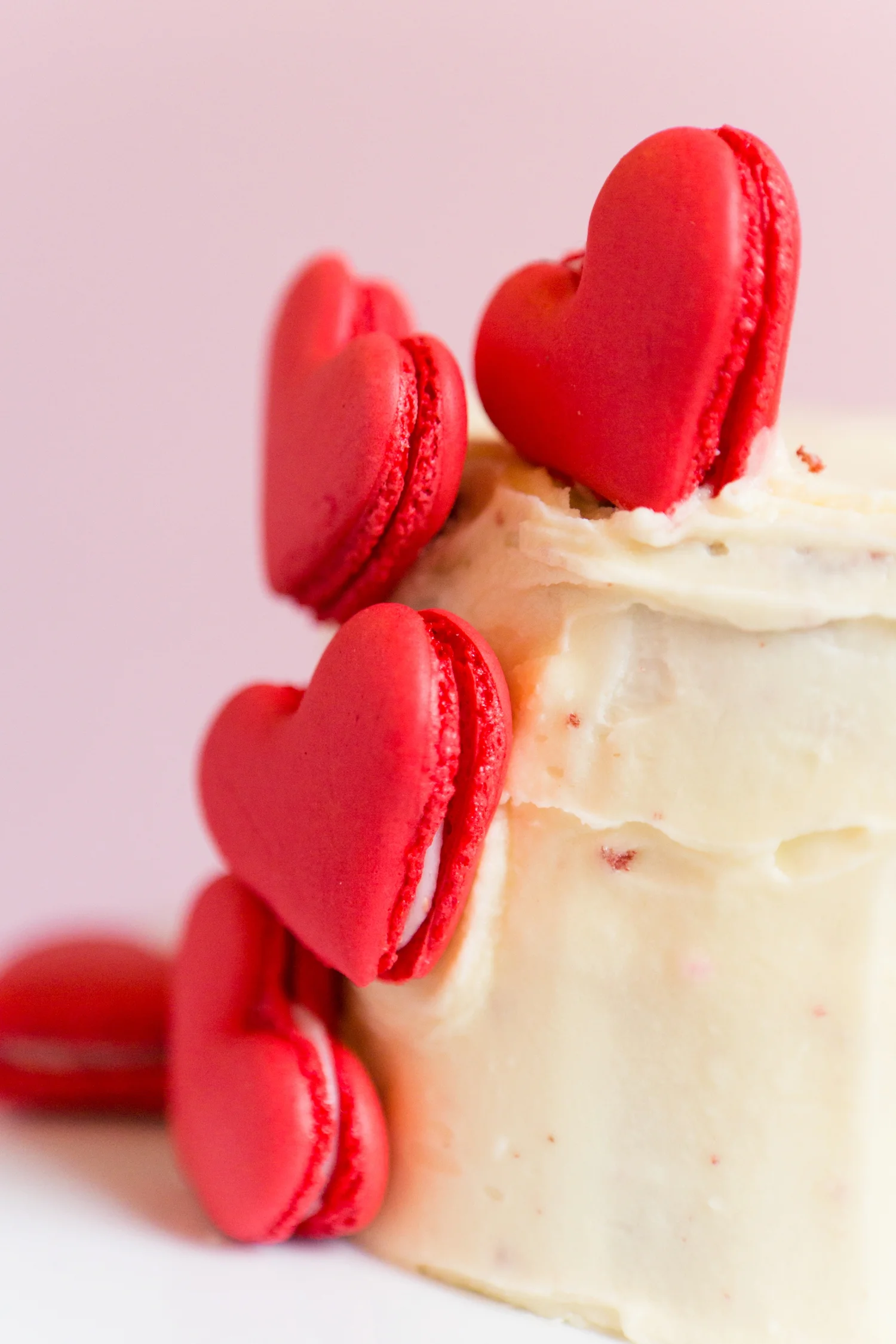 006-SugaredSaffron-LoveHeart-4484_Lifestyle-Editorial-Photography-cake-LucyWilliamsPhotography.jpg