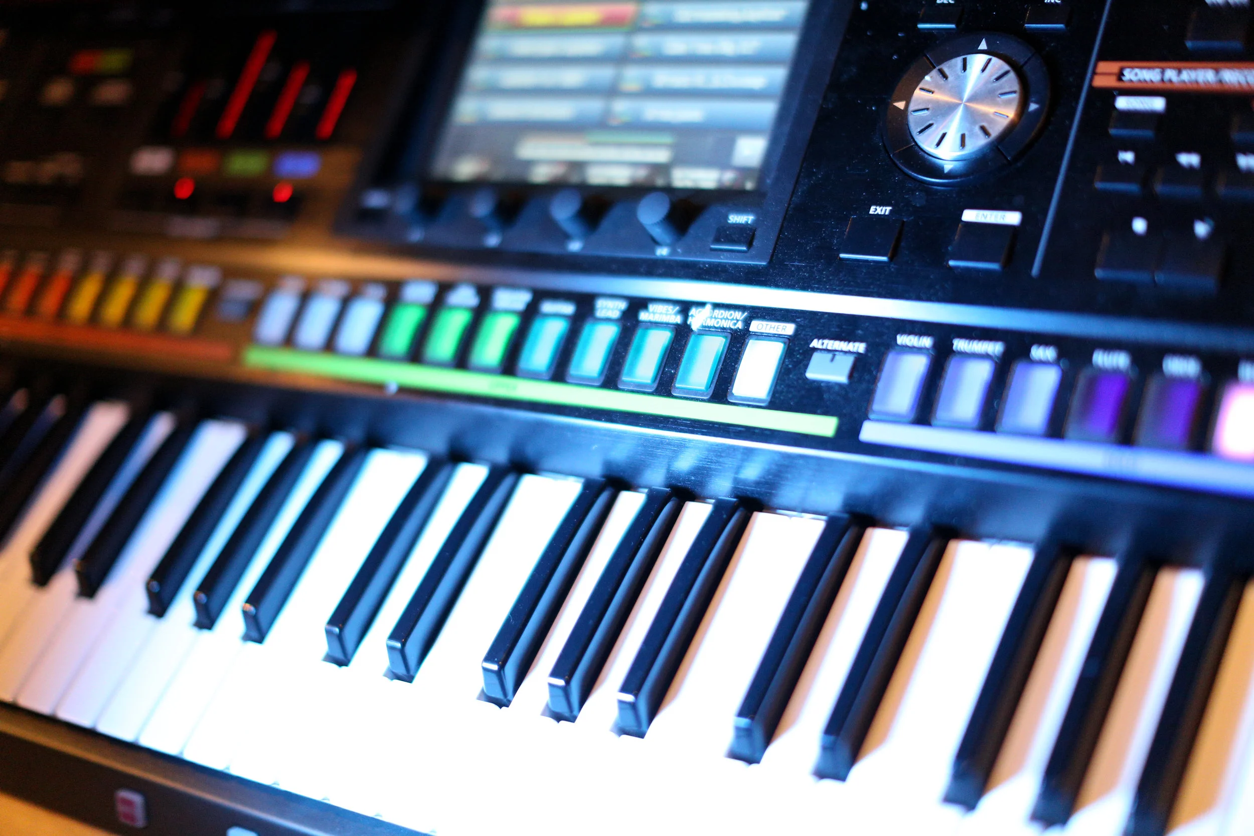 Instruments-in-recording-studios-london
