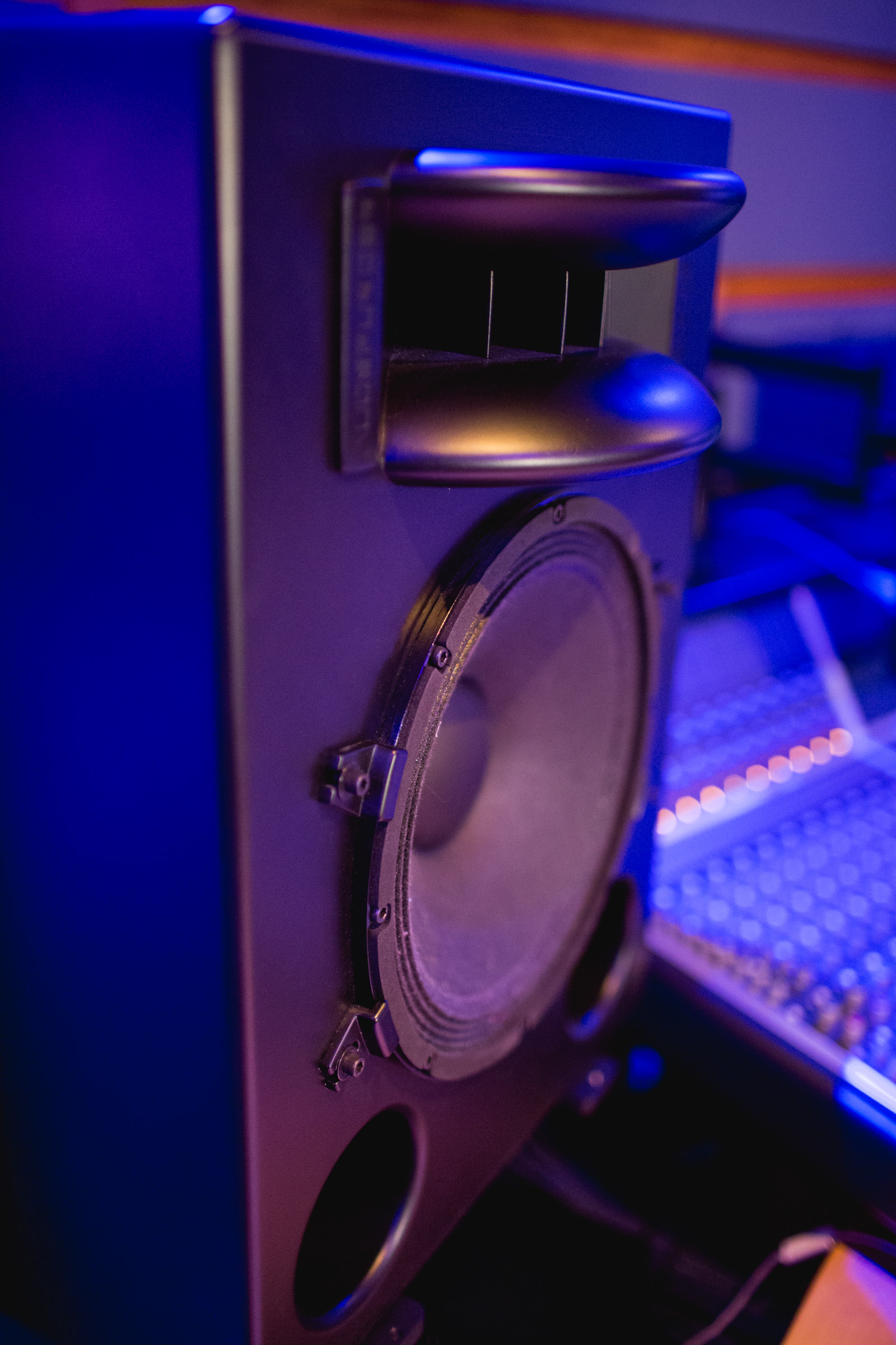 017-Miloco-Bridge-VibeSpeakers-6819.jpg