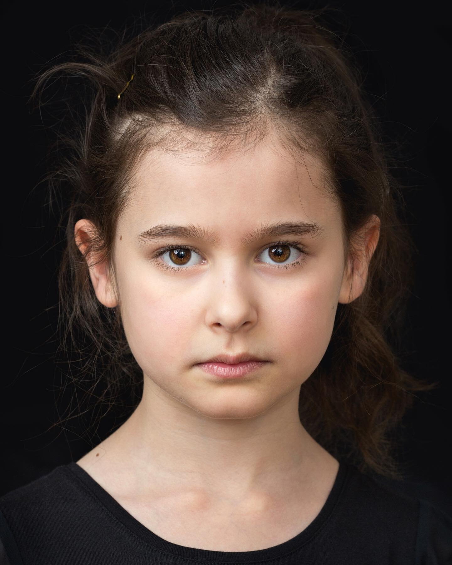 Actor&rsquo;s #headshots for G. She was absolutely wonderful in front of the camera, very #characterful and able to show many different #emotions. A star in the making 🌟 

This #portrait, selected by her mum and dad, is one of my favourites too. Tho