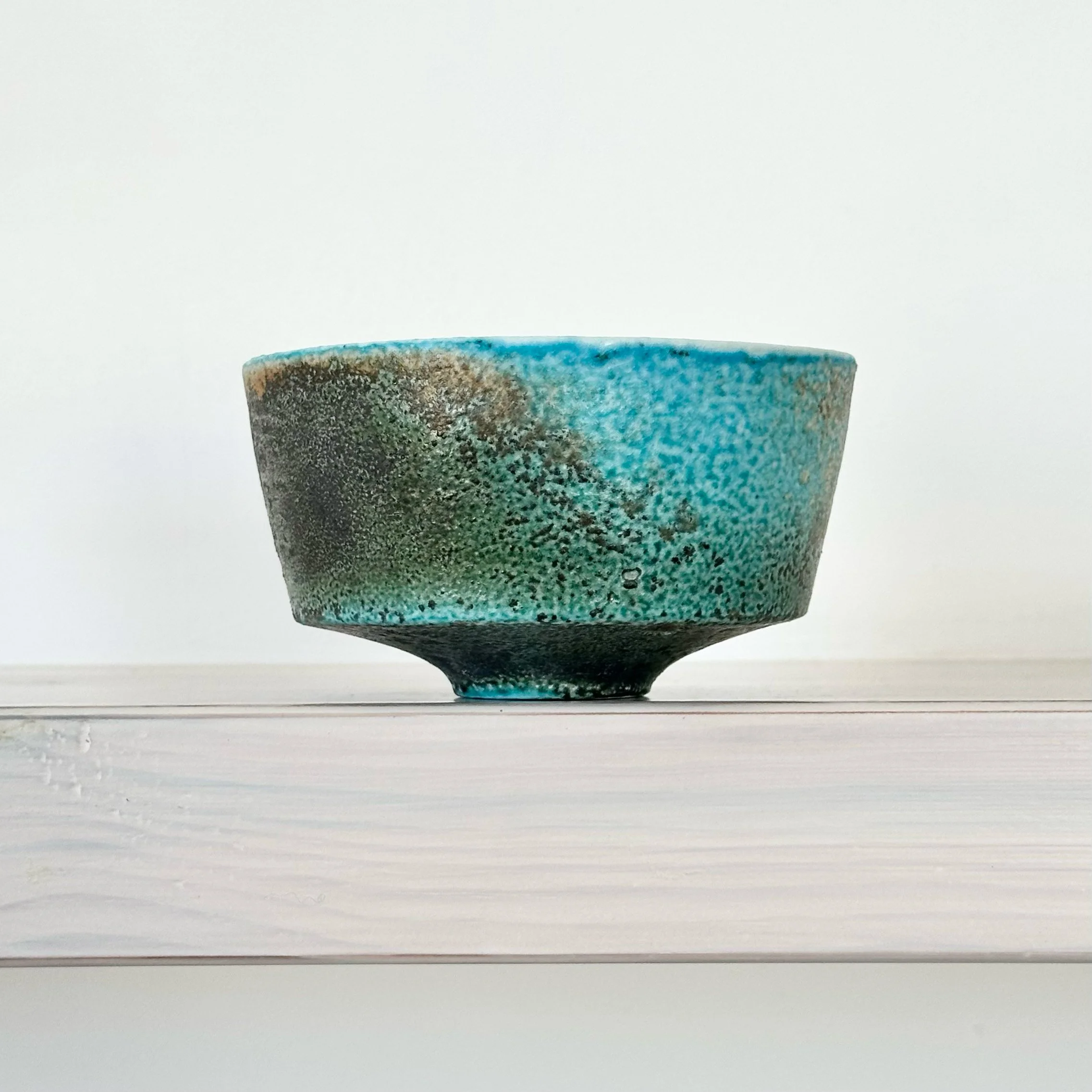 JDP876 Doherty porcelain Summer Tea Bowl V-2.jpg