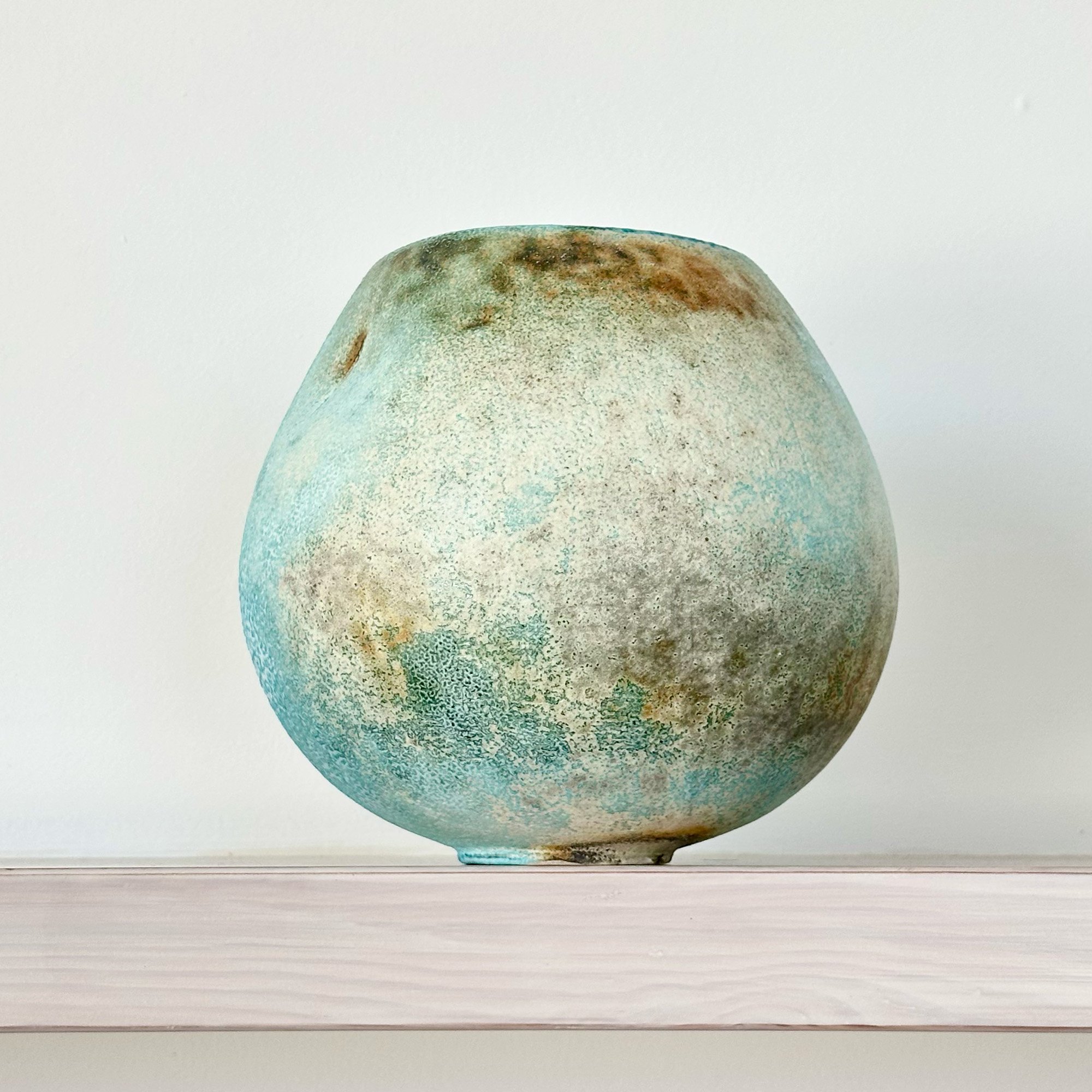 JDP727 Doherty Porcelain Winter Vessel IV-4.jpg