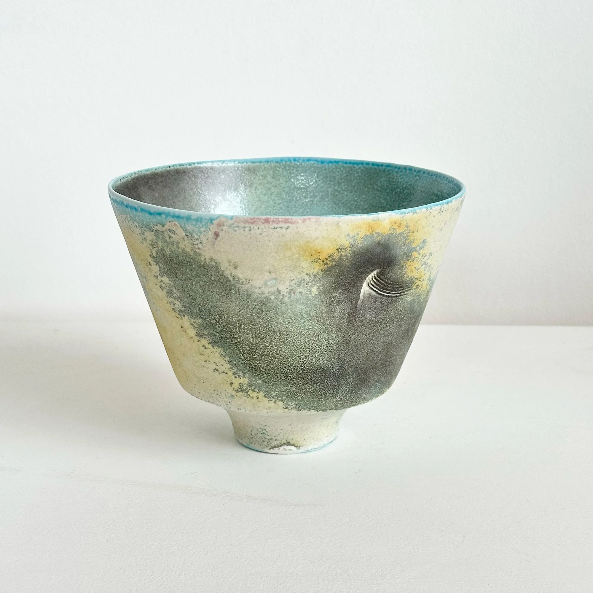 JDP896 Doherty Porcelain Summer Vessel VI-4.jpg