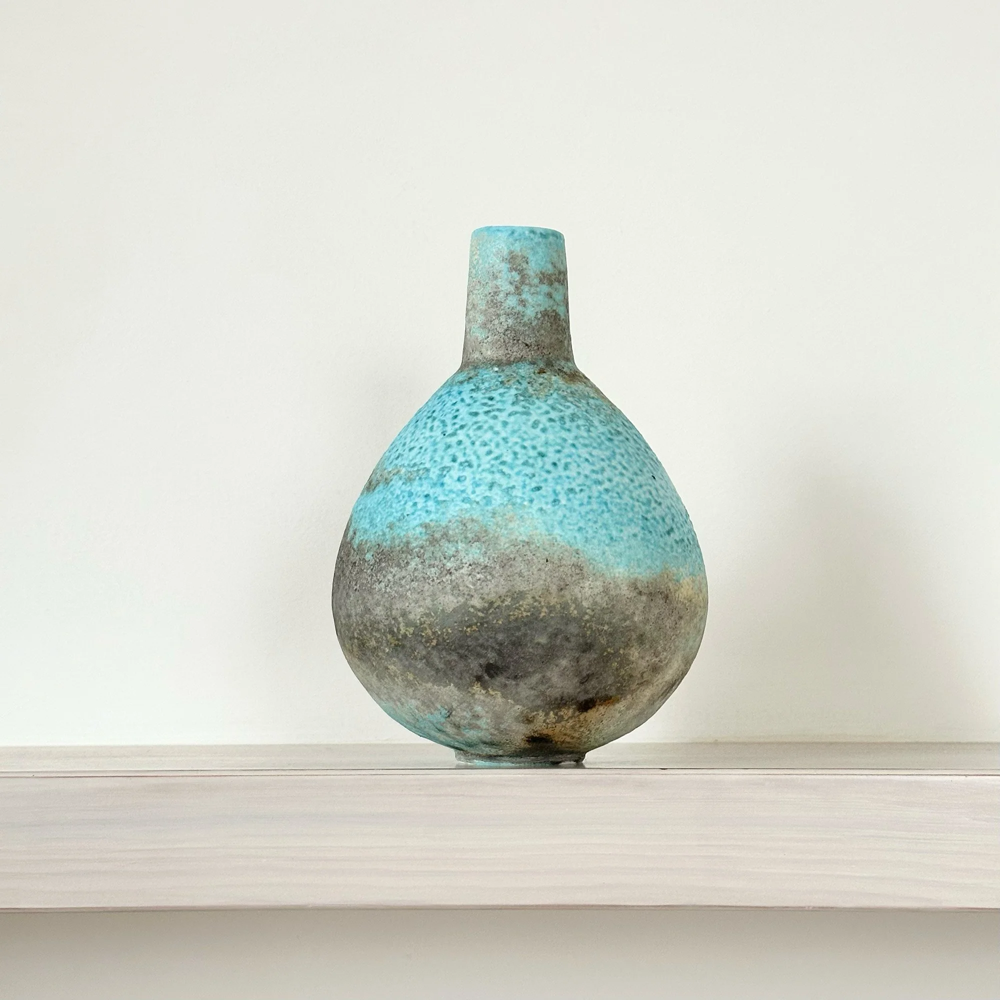 JDP845 Jack Doherty Porcelain Round Bottle 3-4.jpg