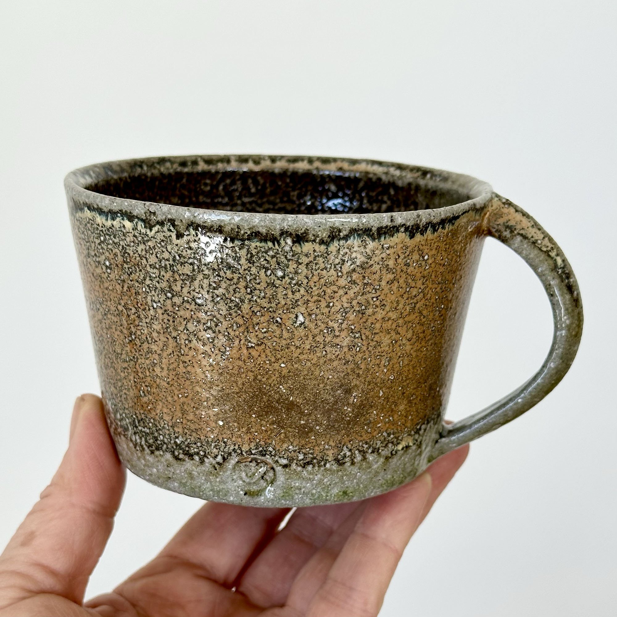 JSP42 Shallow Ochre Shino Mug 9-1.jpg