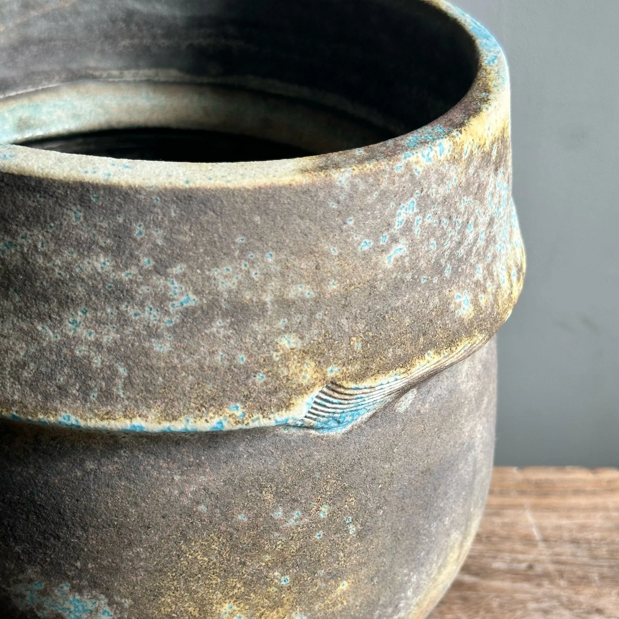 JDP917 Doherty Porcelain Eclipse Vessel III-detail.jpg