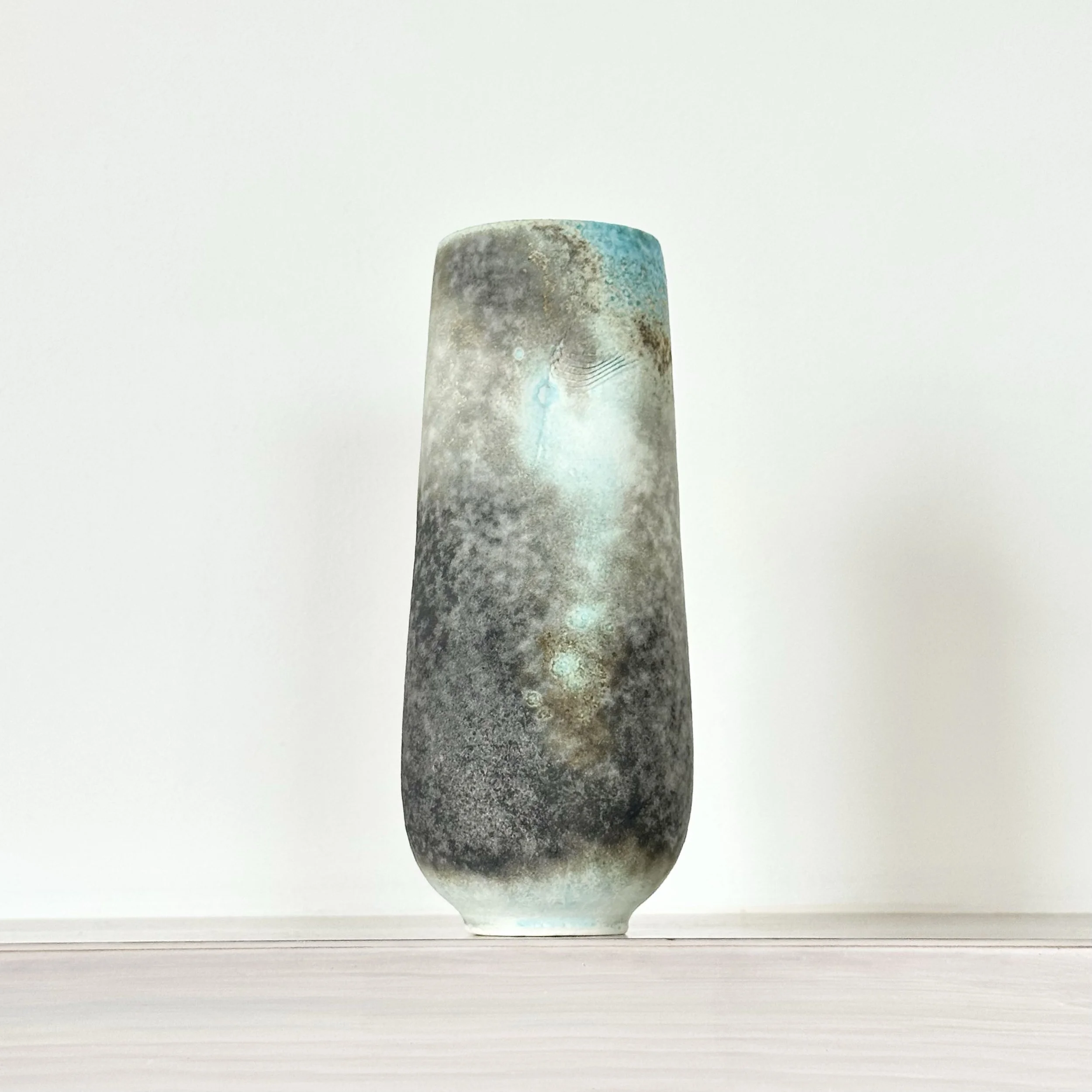 JDP929 Doherty porcelain Summer Bud Vase V-4.jpg