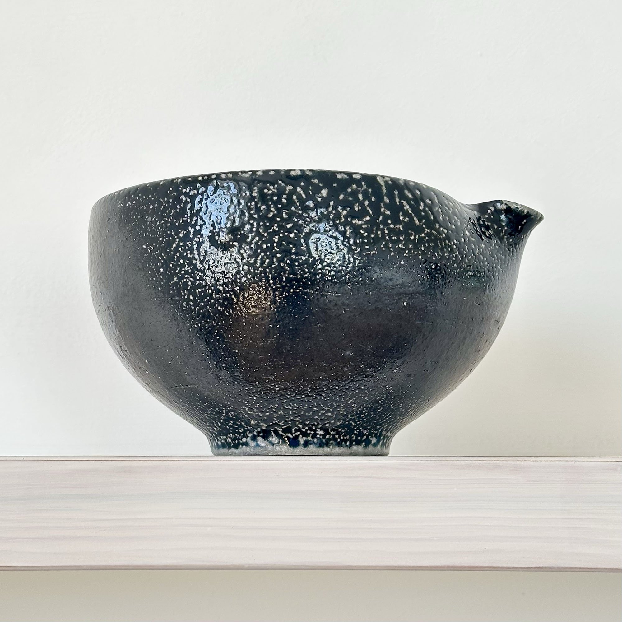 JSP50 Shallow Black Pouring Bowl 2-2.jpg