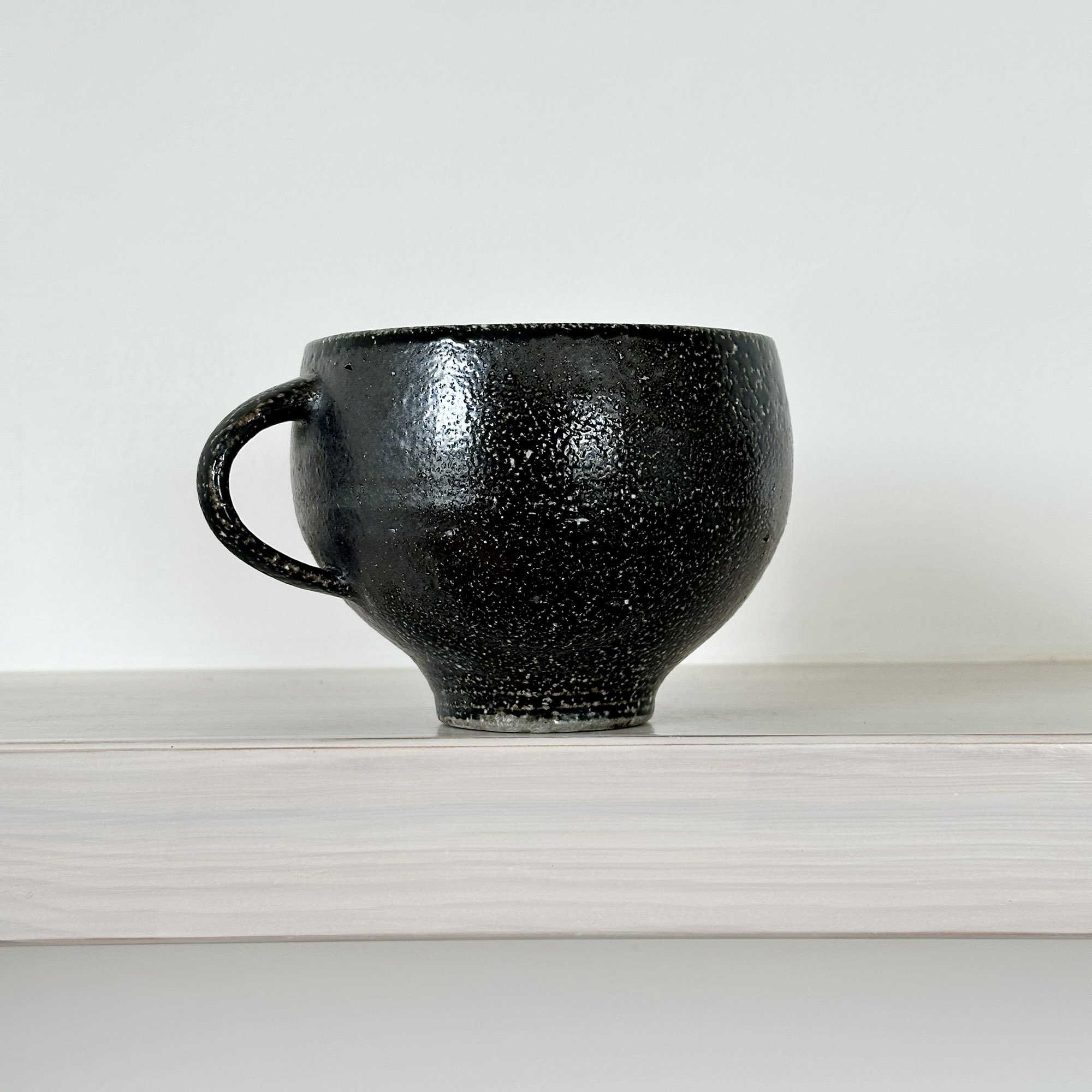 JSP2 Large Black TeaCup 2-2.jpg