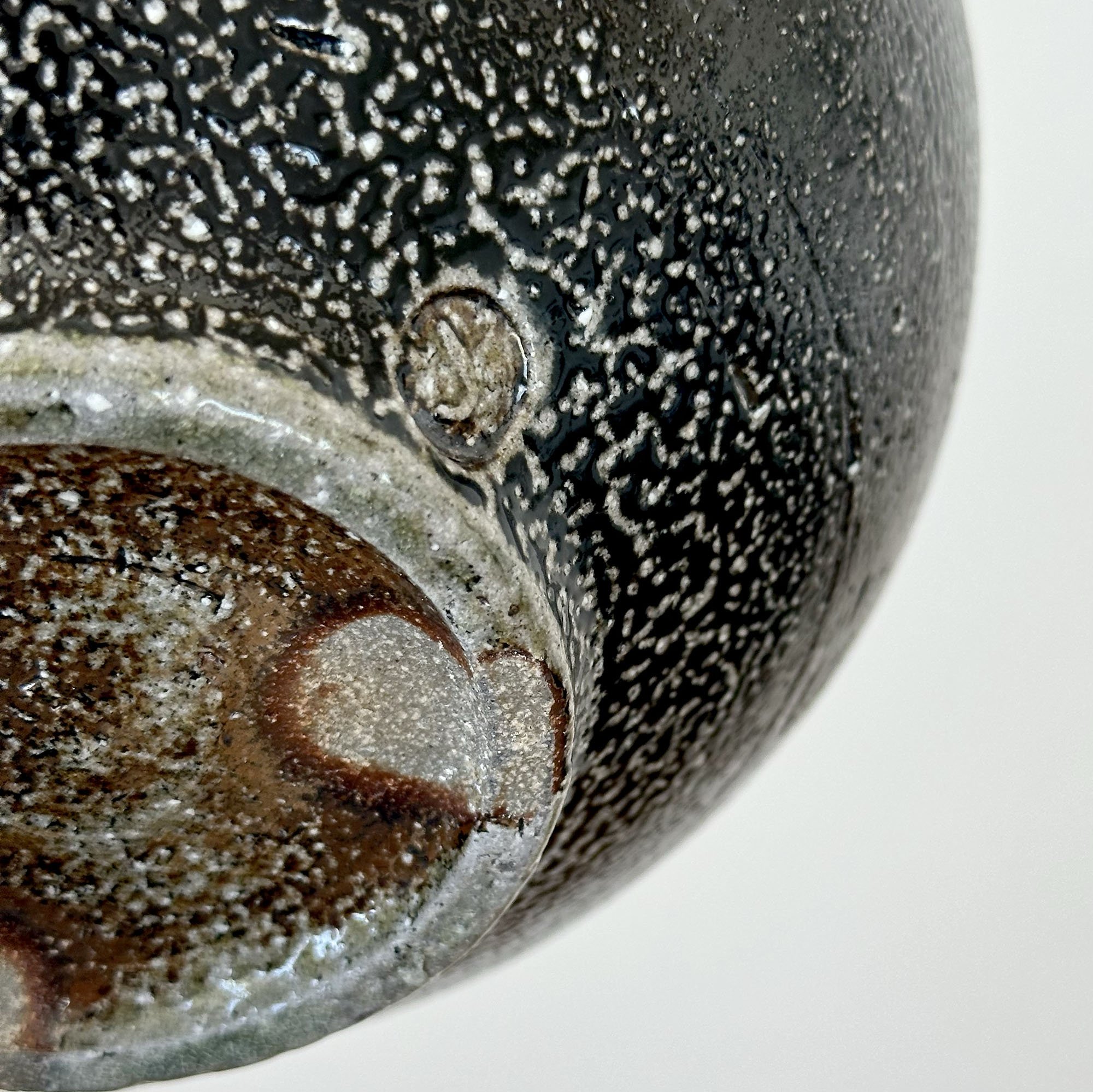 JSP50 Shallow Black Pouring Bowl 2-5.jpg