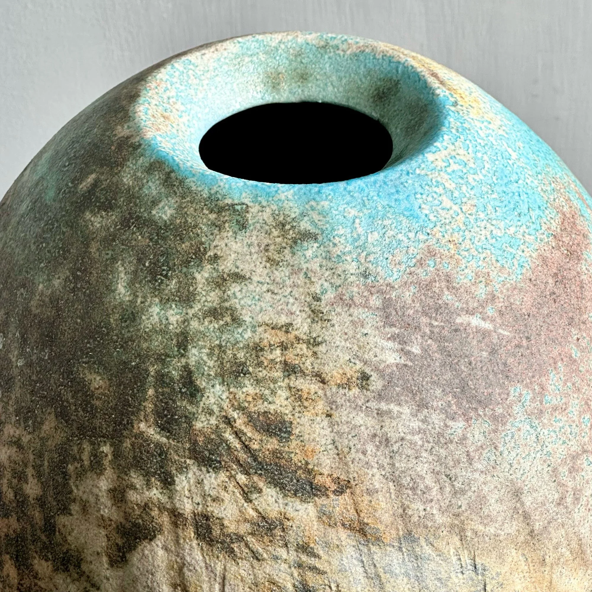 JDP916 Doherty Porcelain Eclipse Vessel-II-Detail.jpg