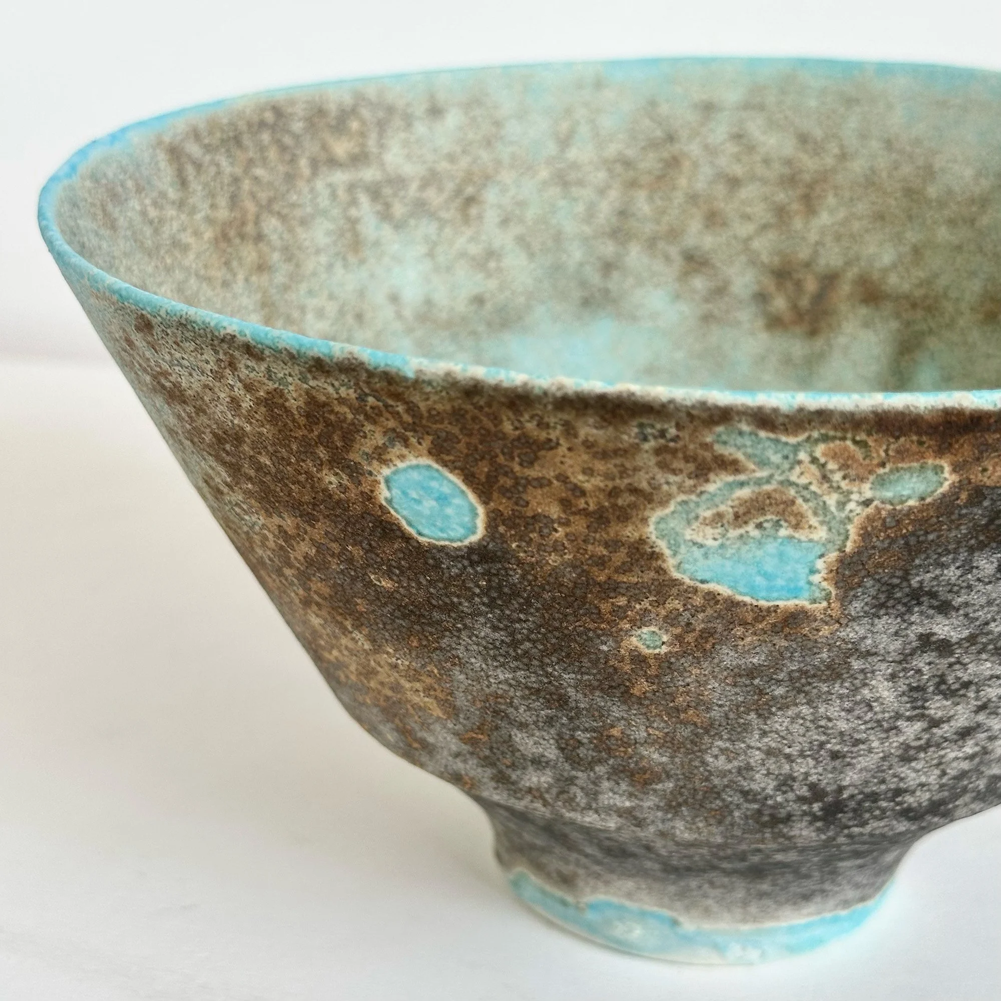 JDP907 Doherty Porcelain Summer Vessel VIII-detail.jpg