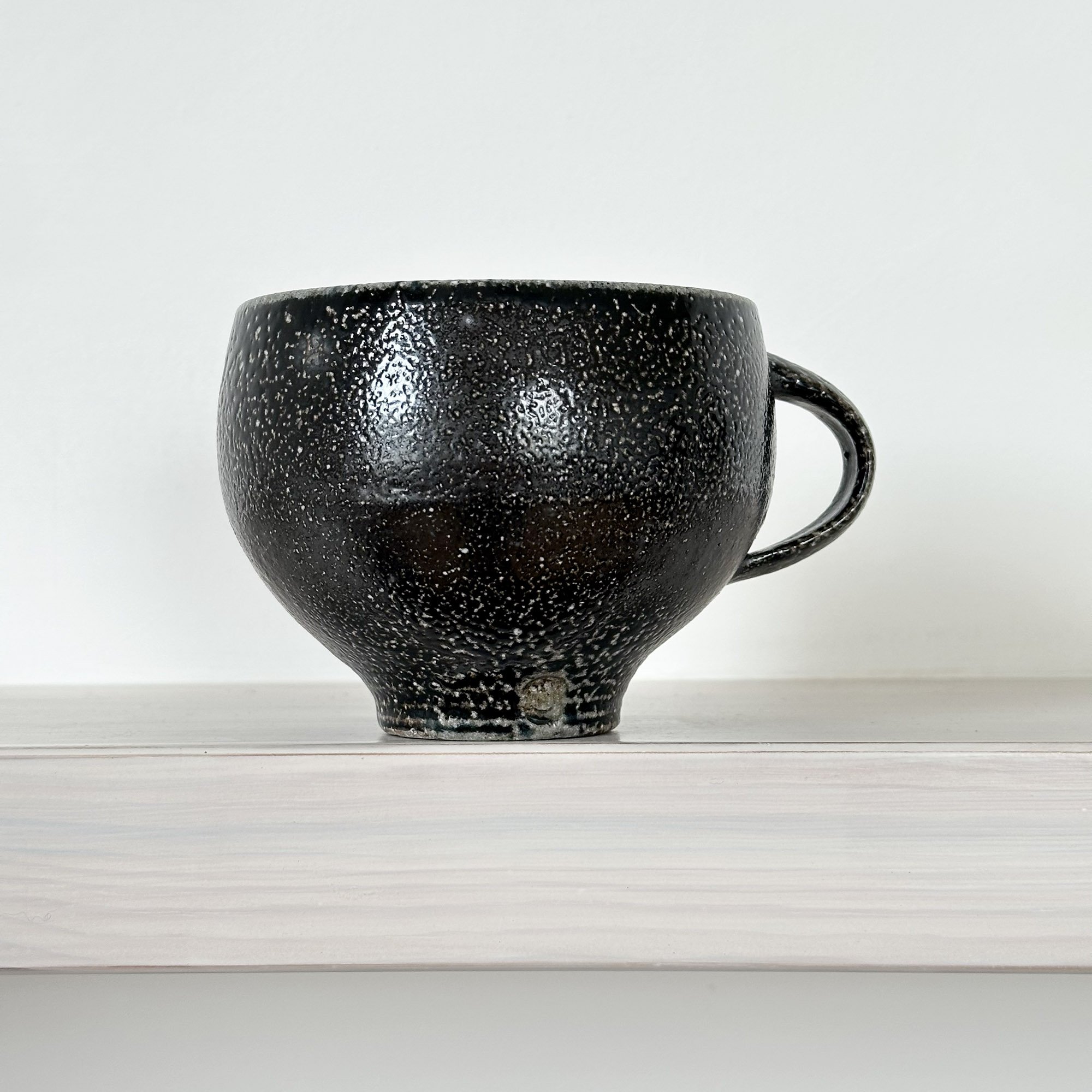 JSP2 Large Black TeaCup 2-3.jpg