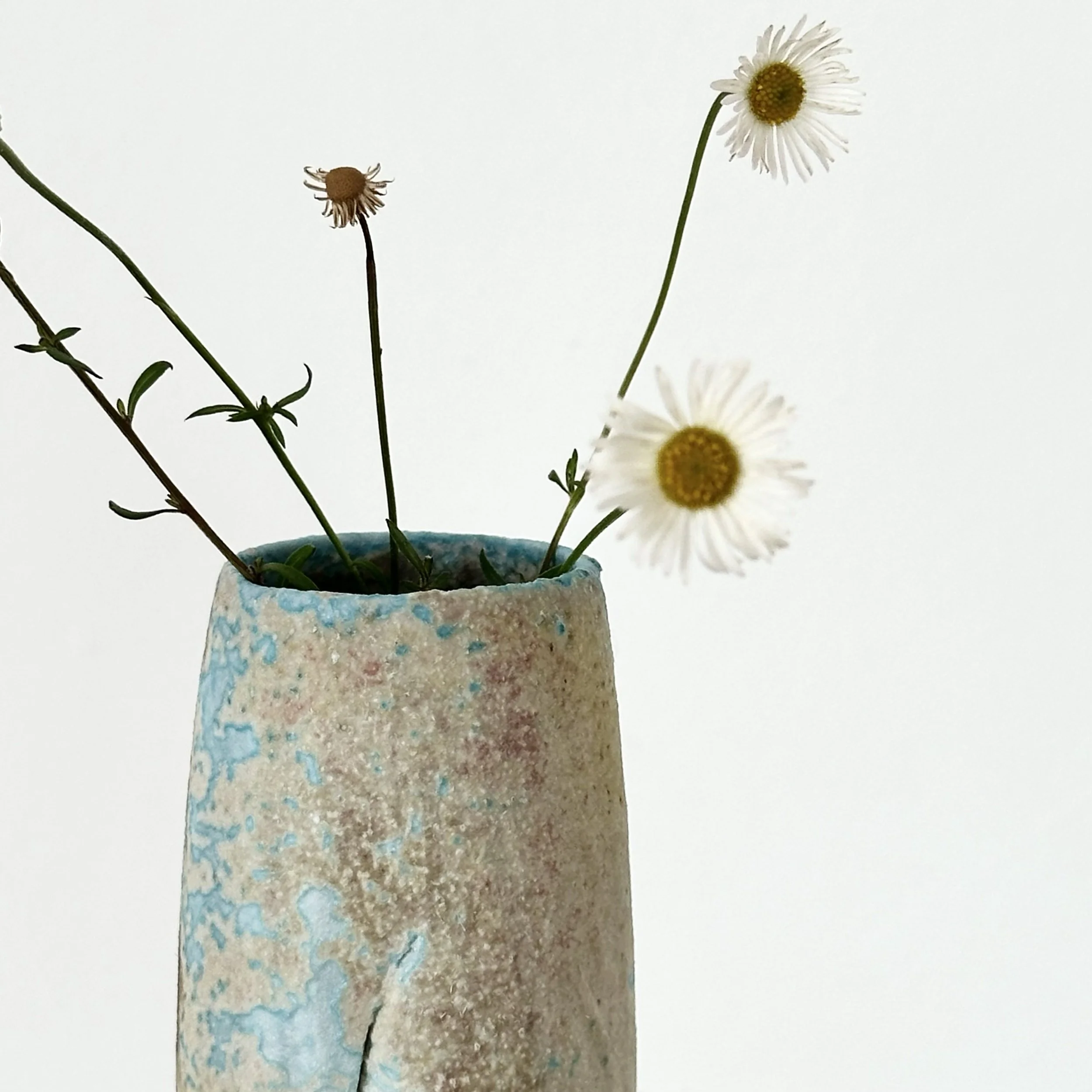 JDP927 Doherty Porcelain Summer Bud Vase III-detail.jpg