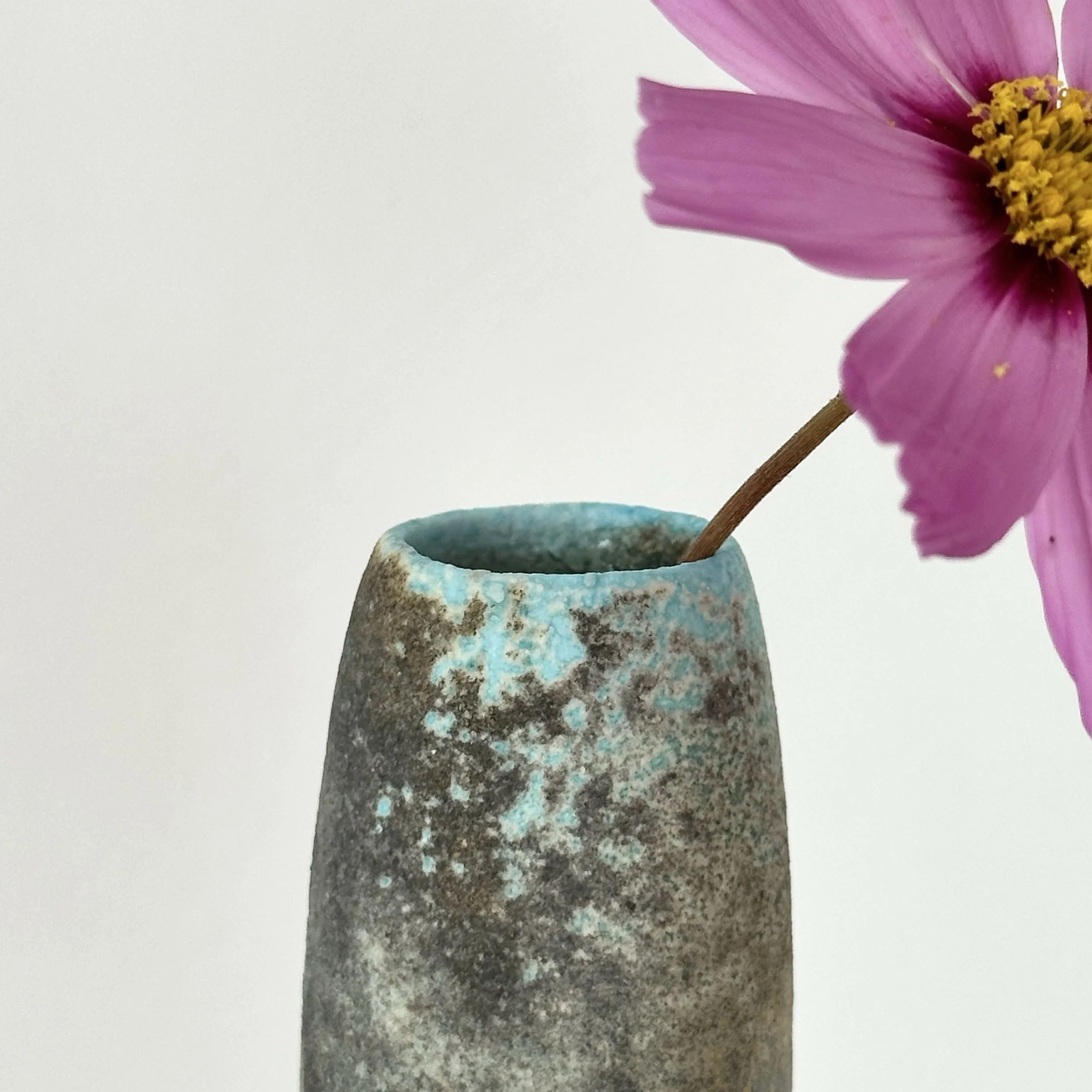 JDP928 Doherty porcelain Summer Bud Vase IV-detail.jpg