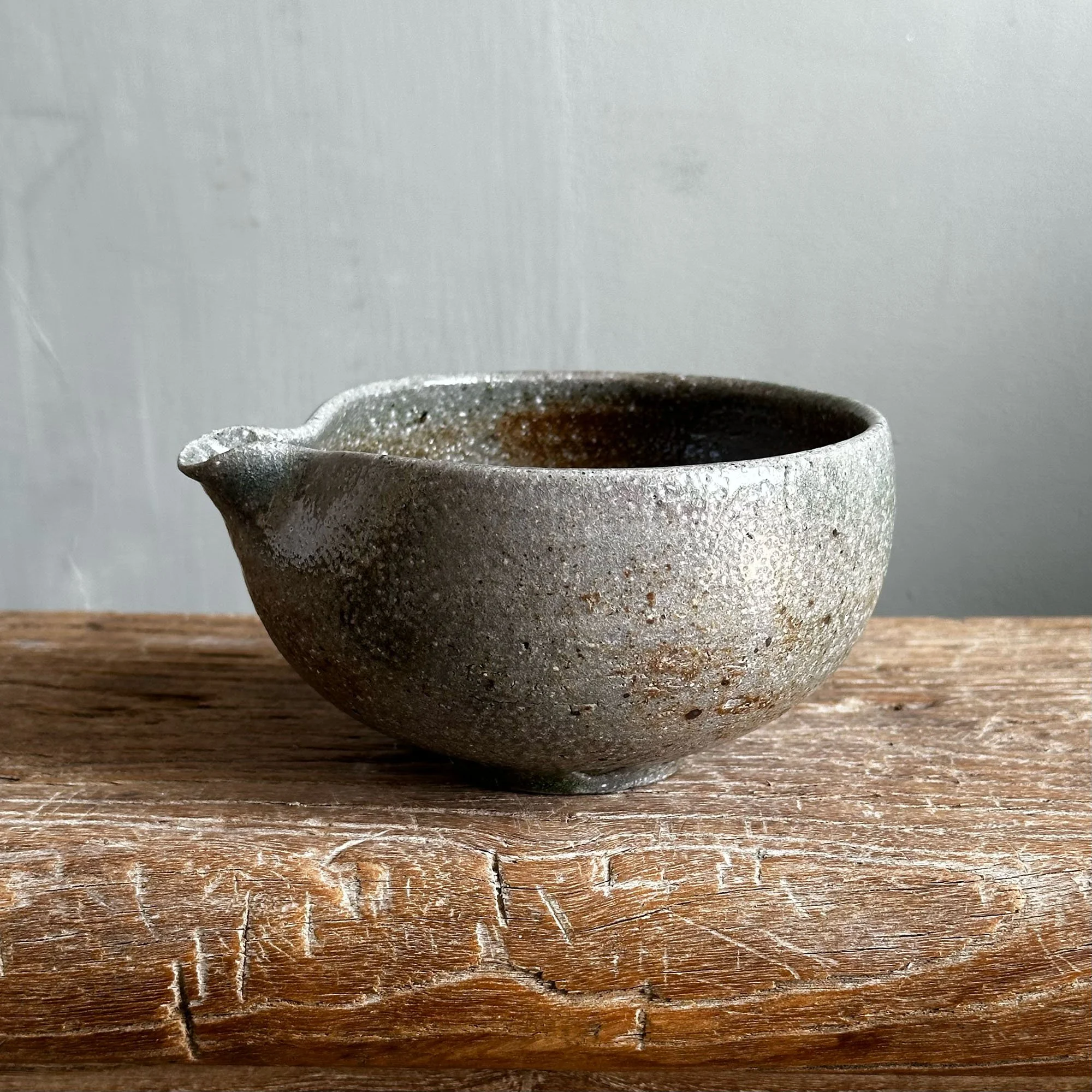 JSP155 Pouring Bowl 3- 1.jpg