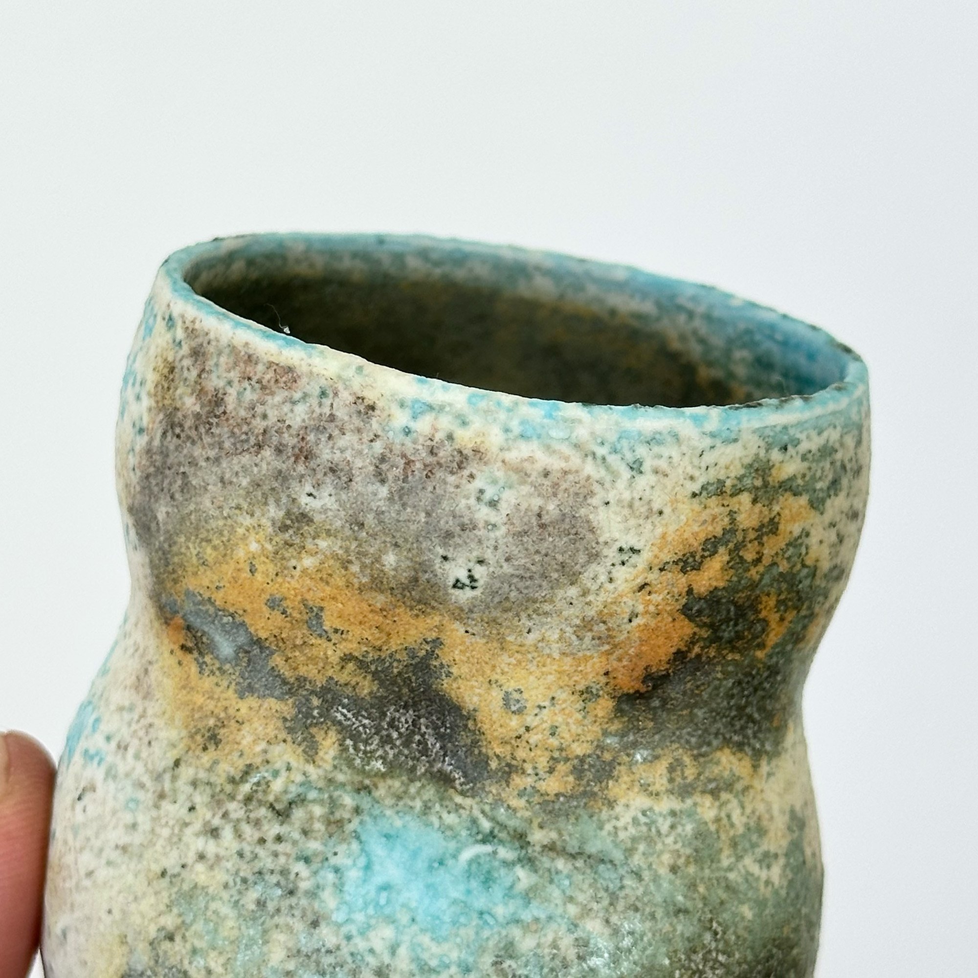 JDP881 Doherty Porcelain Summer Sipping Cup I-detail.jpg
