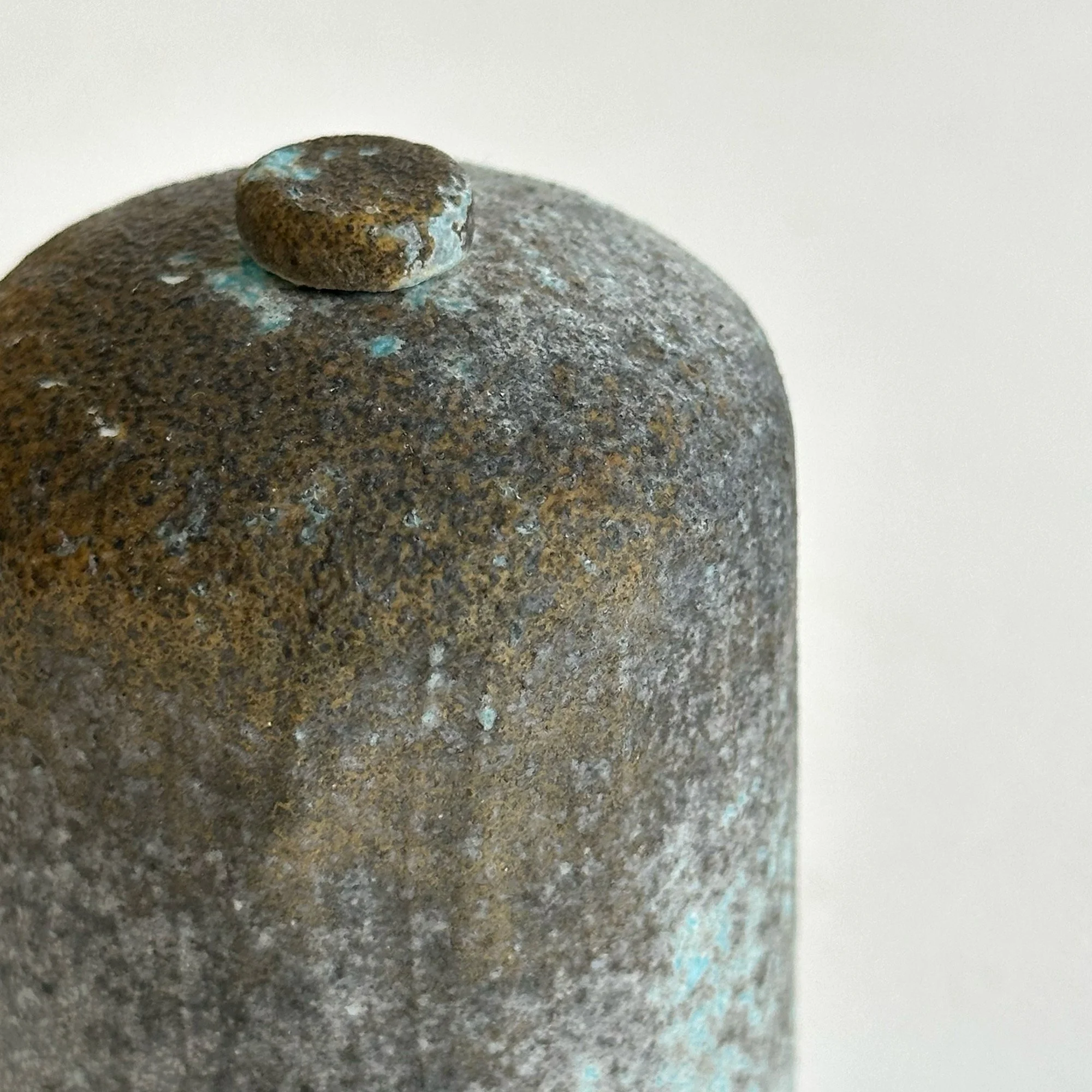 JDP851 Jack Doherty Porcelain Small Keeper III-Detail.jpg