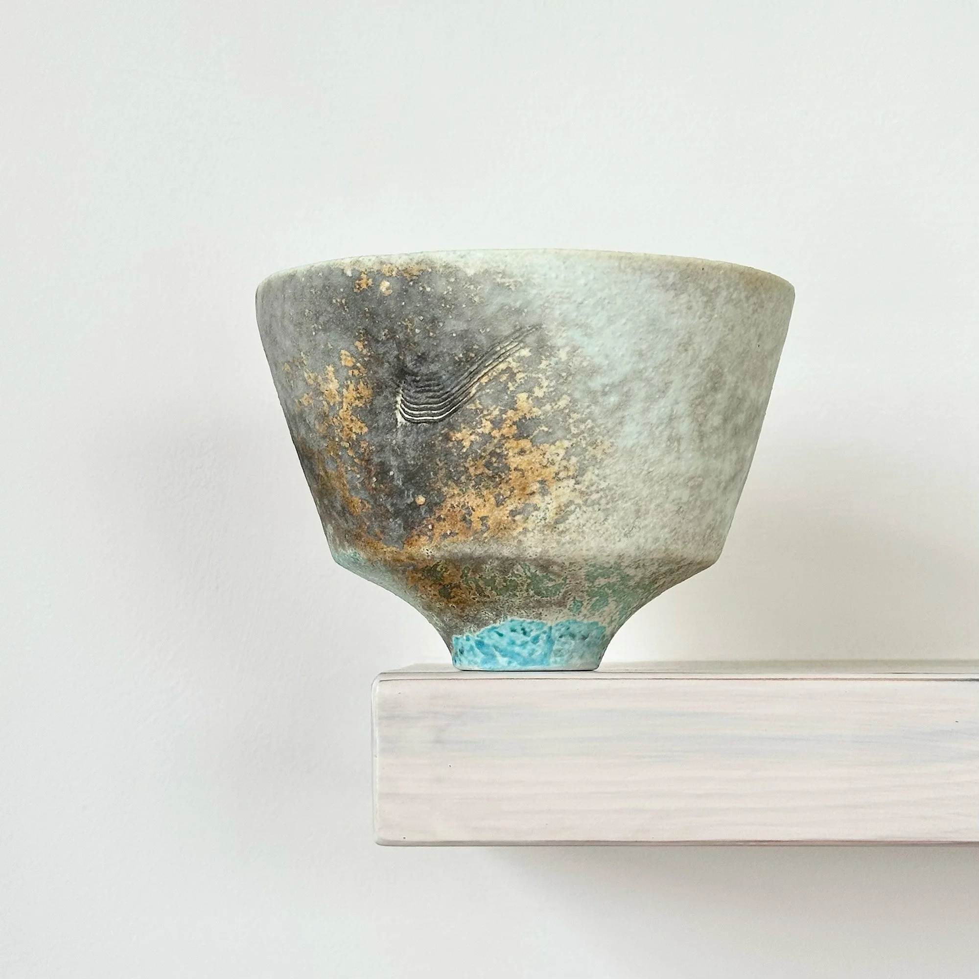 JDP908 Doherty Porcelain Summer Vessel IX-2.jpg